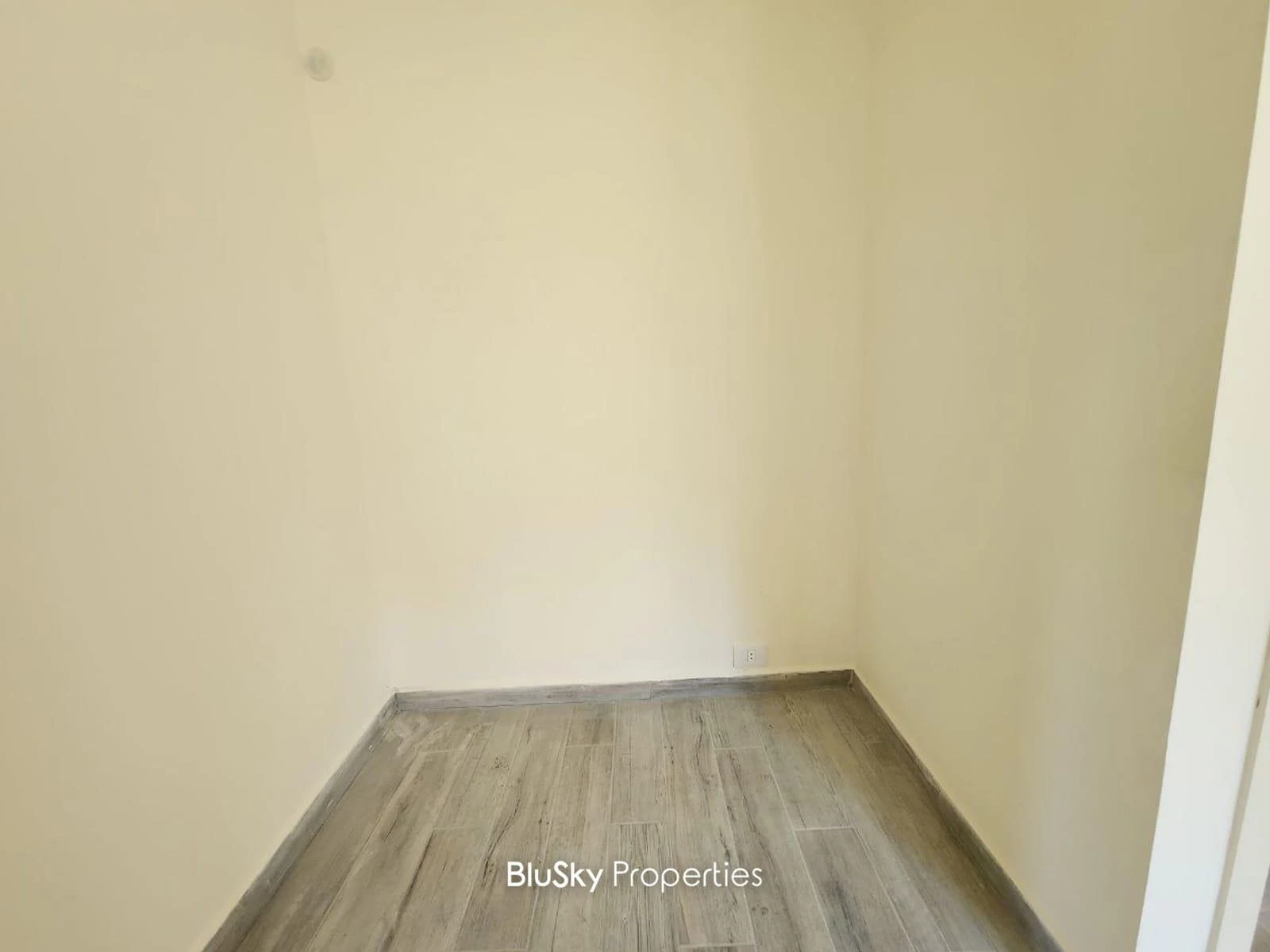 Apartment 107m² Balcony for Sale in Nabay — photo 5