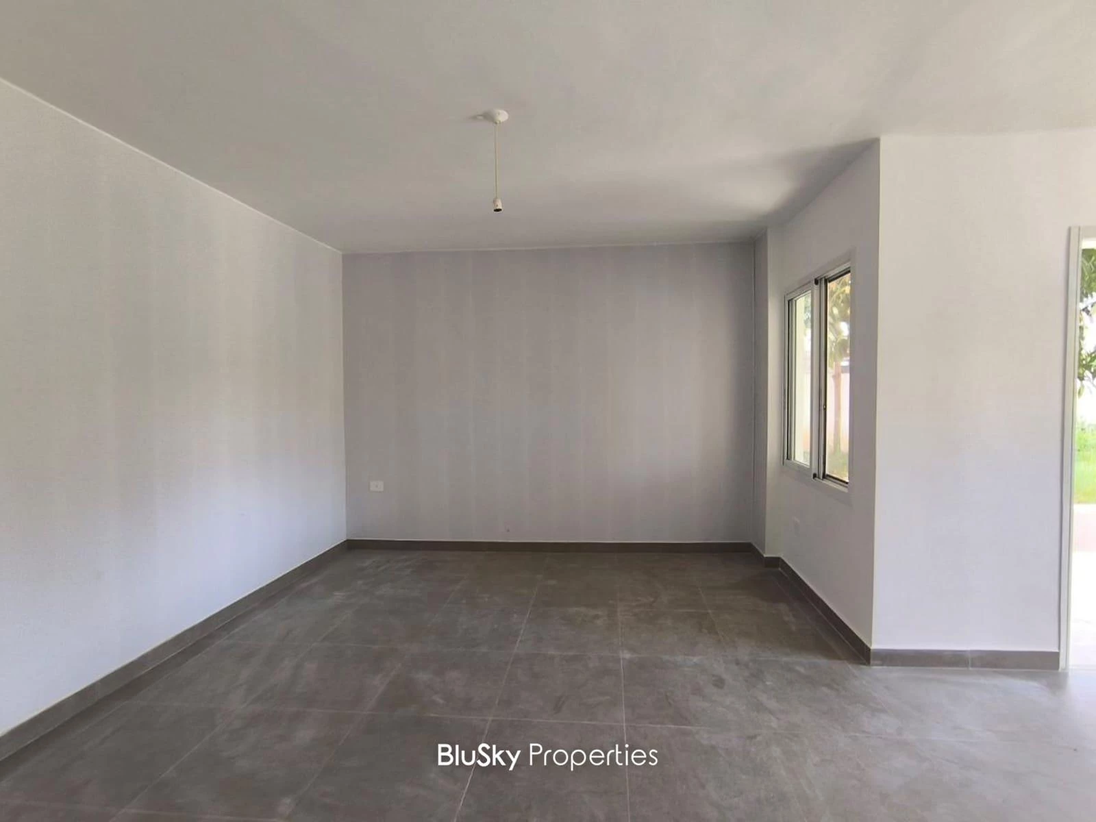Apartment 160m² Terrace for Sale in Naccache — photo 4