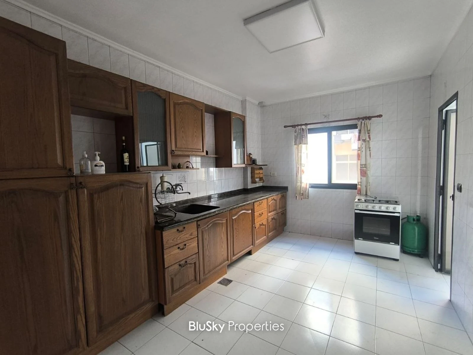 Apartment 173m² for Sale in Naccache — photo 3