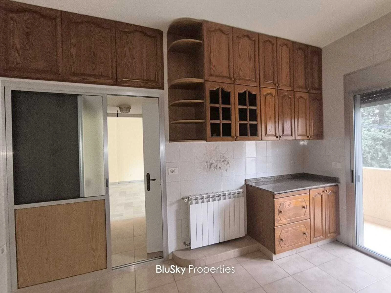 Apartment 200m² for Rent in Naccache — الصورة 3