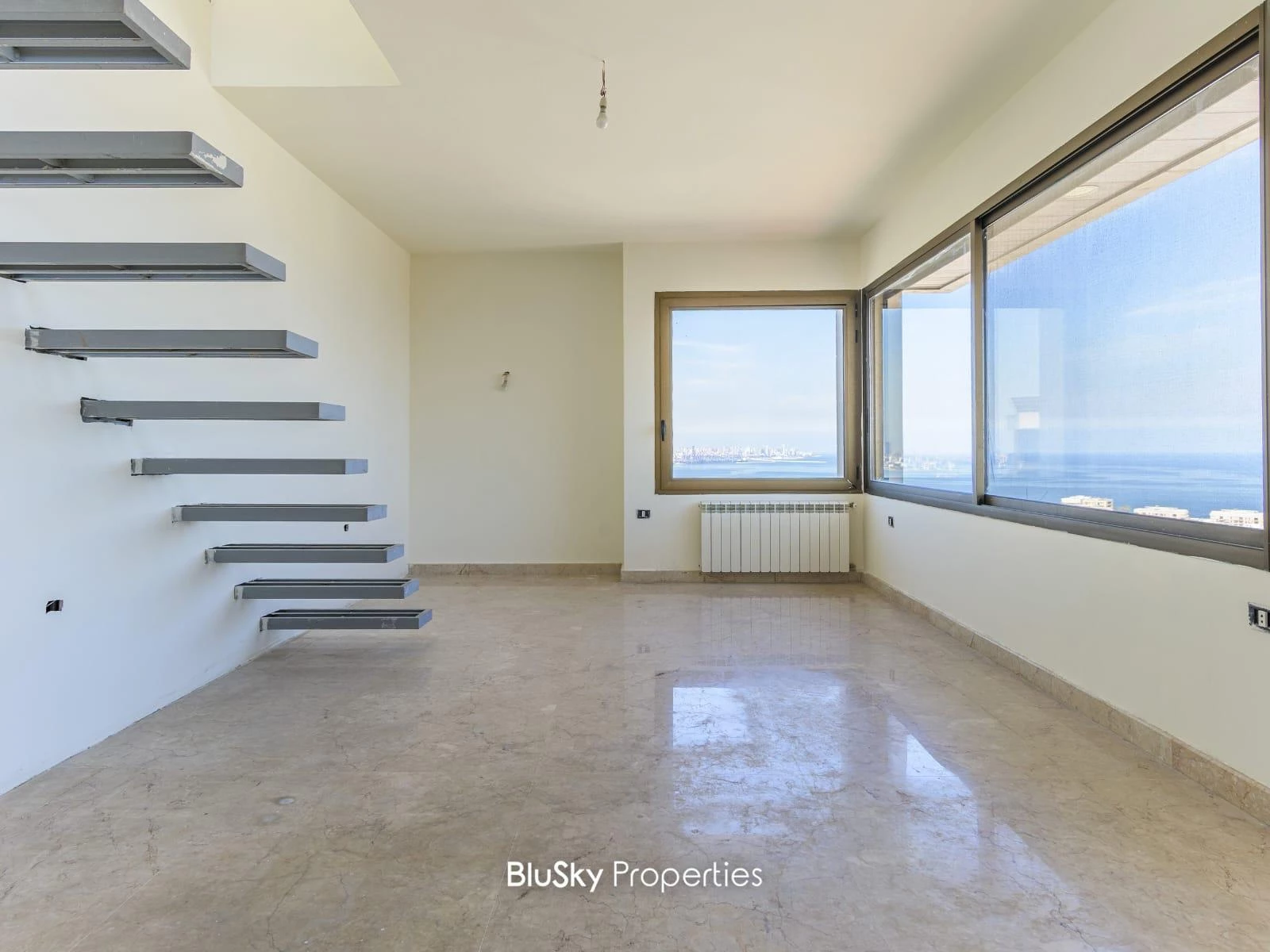 Duplex 300m² Terrace for Sale in Naccache — photo 2