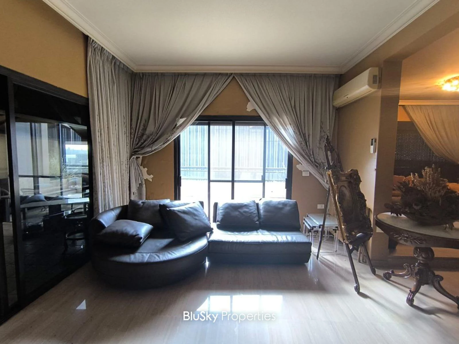 Apartment 400m² Terrace for Sale in Naccache