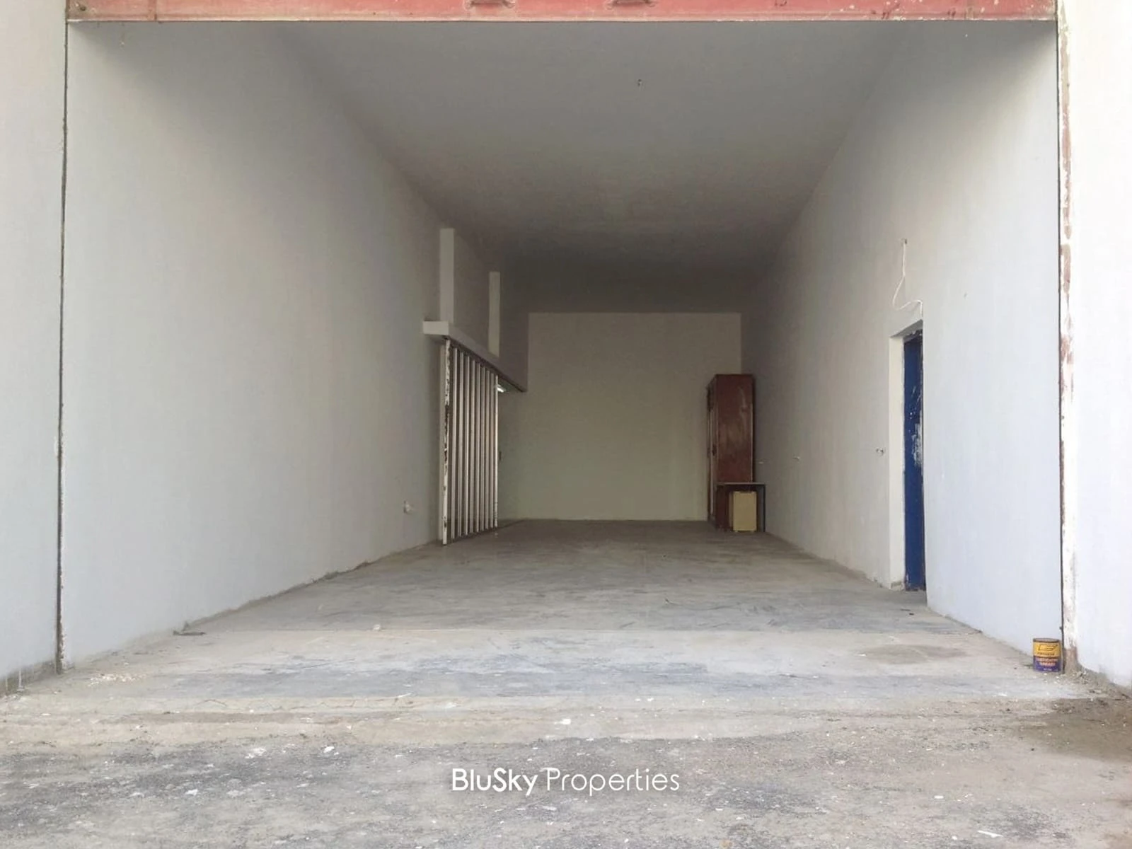 Building 250m² with Land for Sale in Nammoura — photo 2