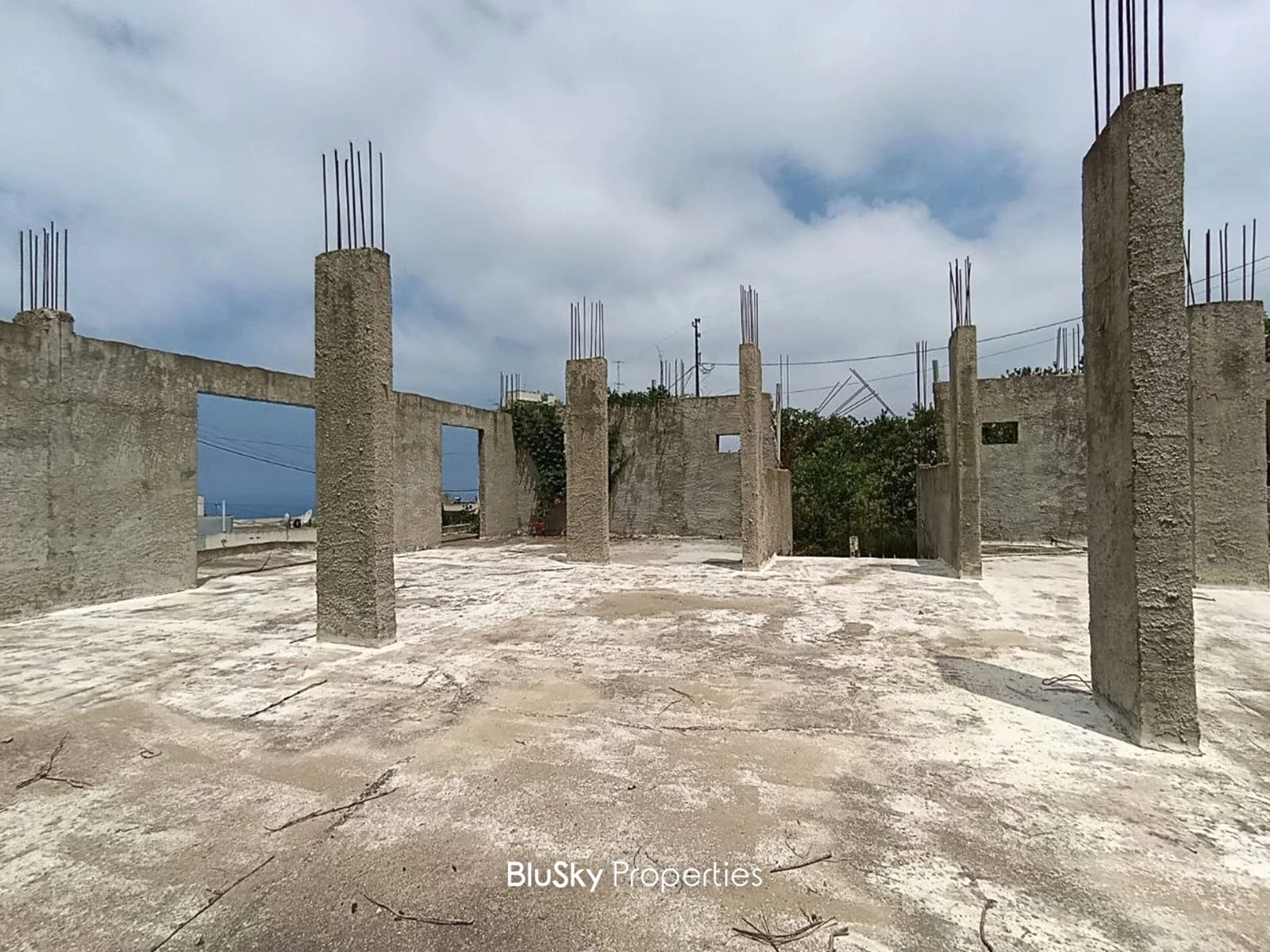 Building 250m² with Land for Sale in Nammoura — photo 4