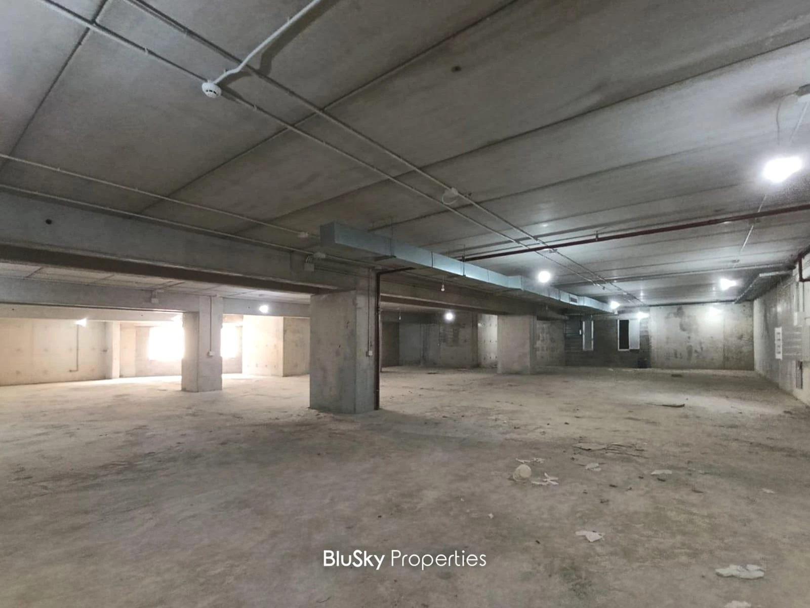 Warehouse 1,000m² for Rent in Naher Ibrahim — photo 2