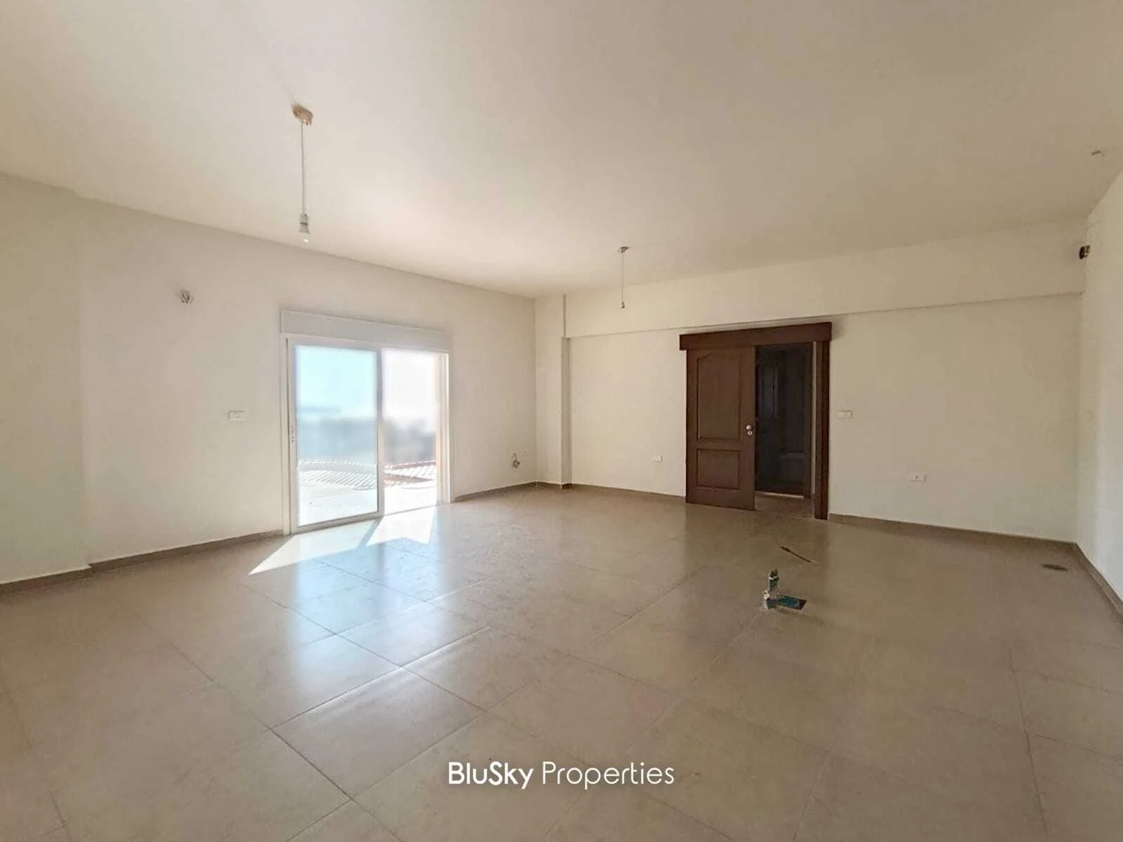 Apartment 115m² Terrace for Sale in Naher Ibrahim