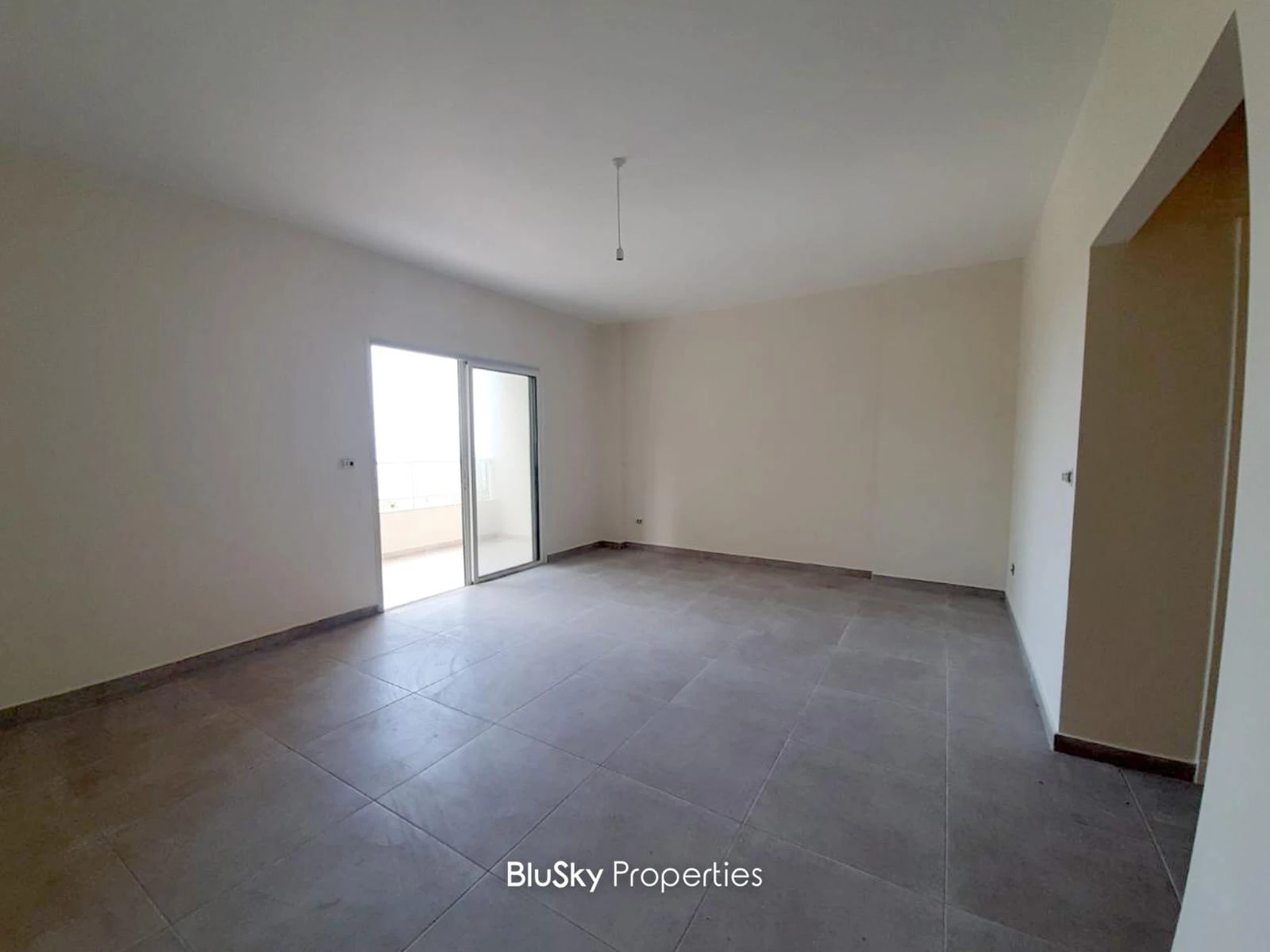 Apartment 120m² Sea View for Sale in Naher Ibrahim