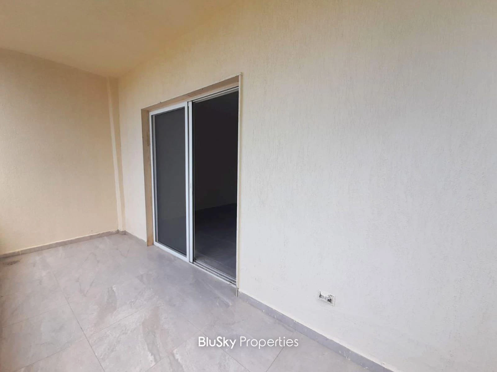Apartment 120m² Sea View for Sale in Naher Ibrahim — photo 2