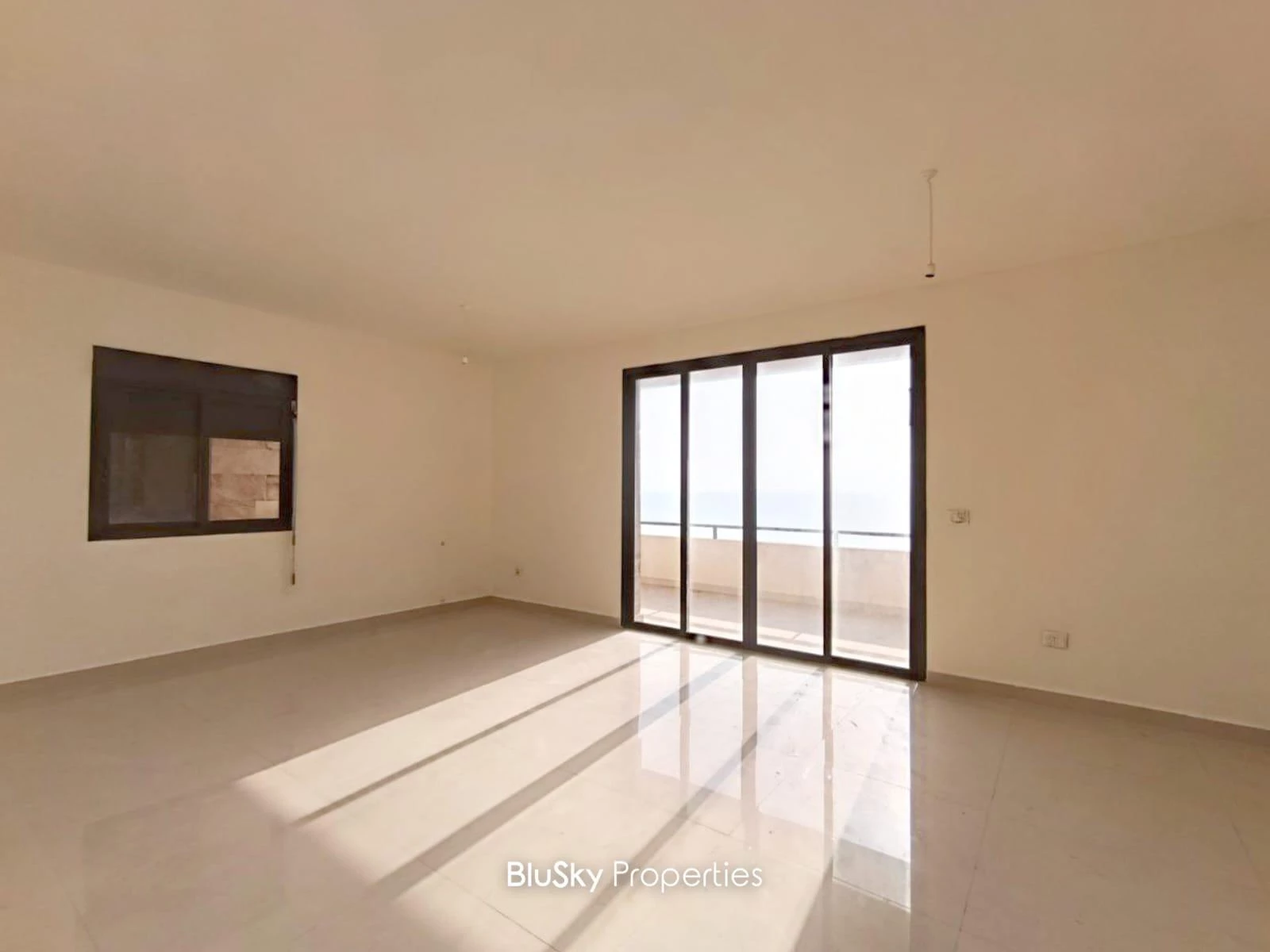 Apartment 162m² Sea View for Sale in Naher Ibrahim