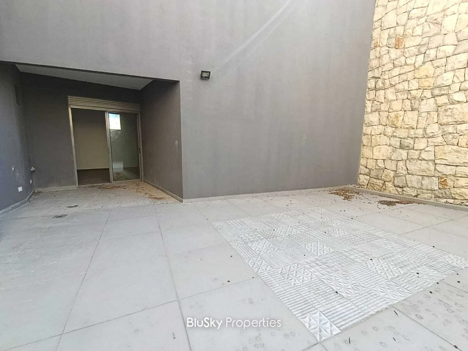 Apartment 165m² Terrace for Sale in Naher Ibrahim — photo 2