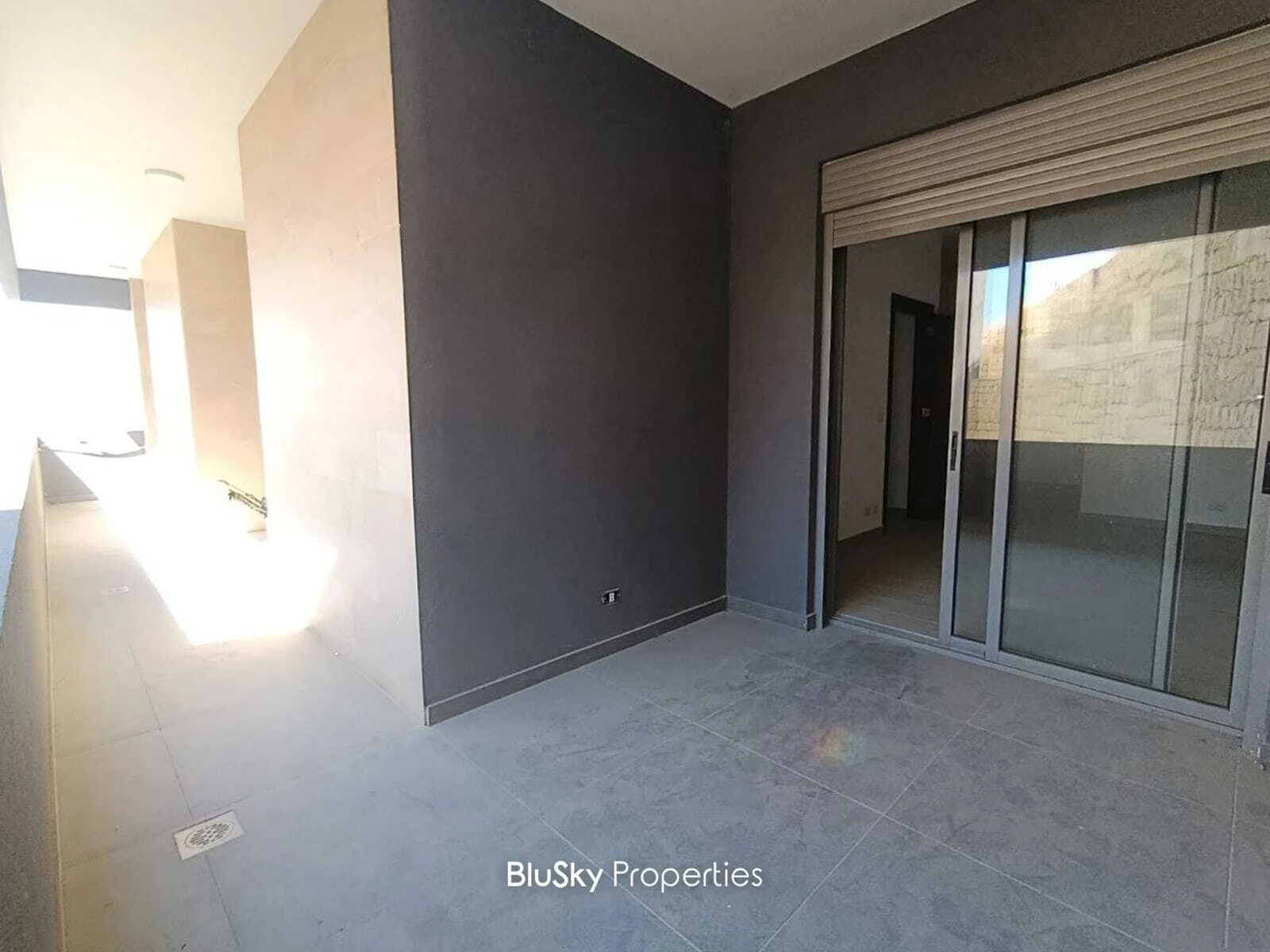 Apartment 180m² Sea View for Sale in Naher Ibrahim — photo 2