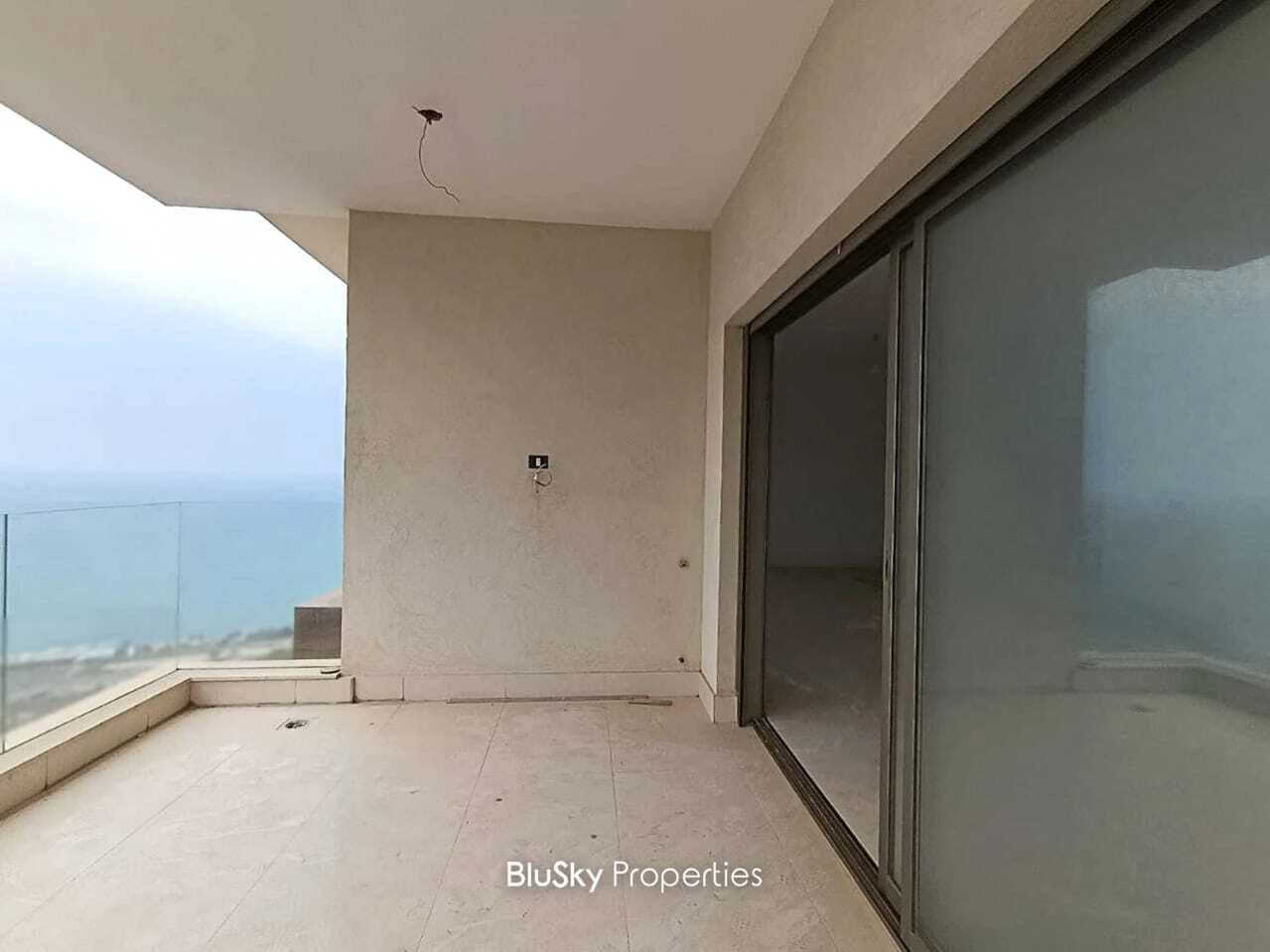 Duplex 235m² Terrace for Sale or Rent in Naher Ibrahim — الصورة 2