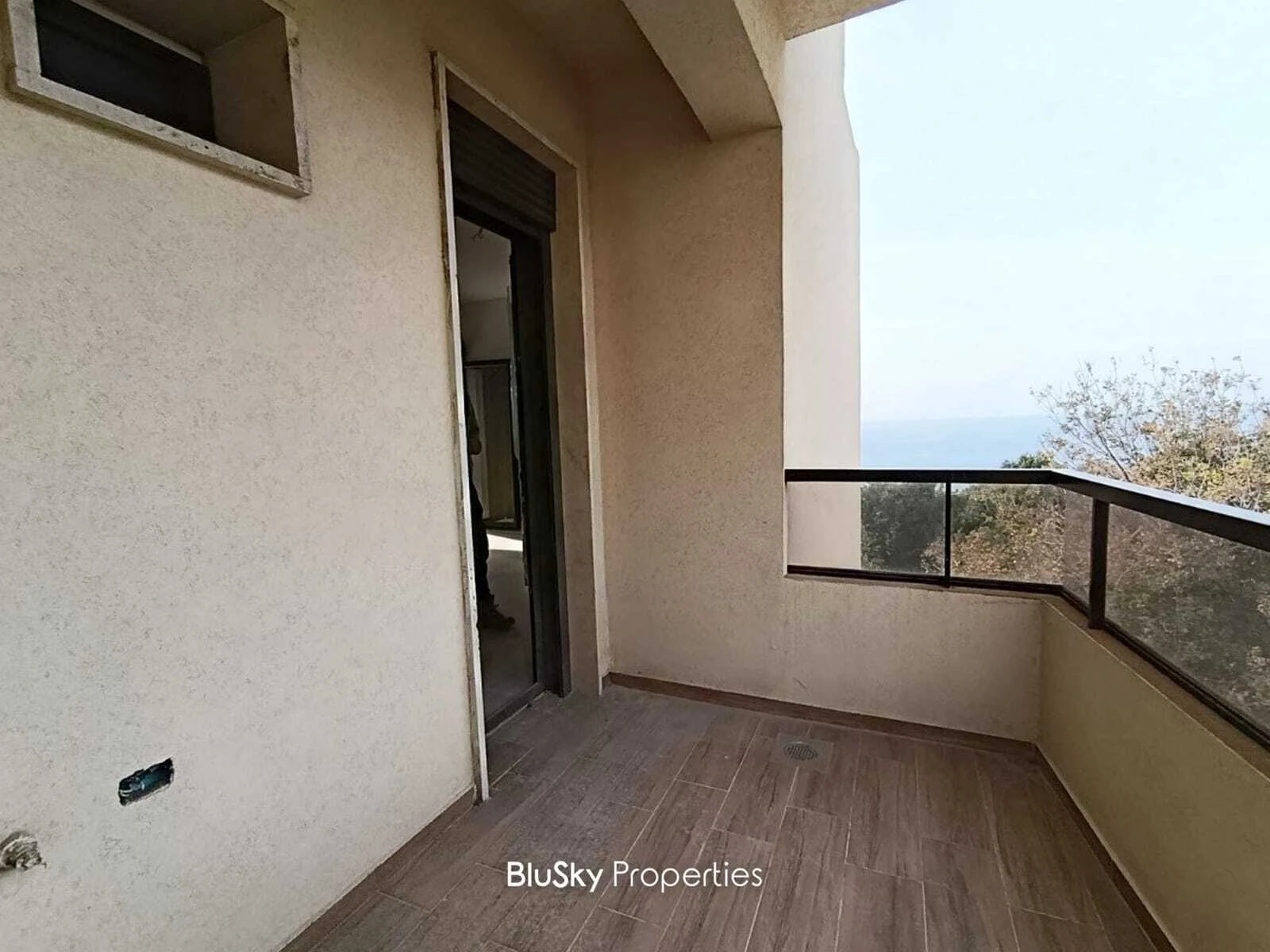 Apartment 240m² Sea View for Sale in Naher Ibrahim — الصورة 2