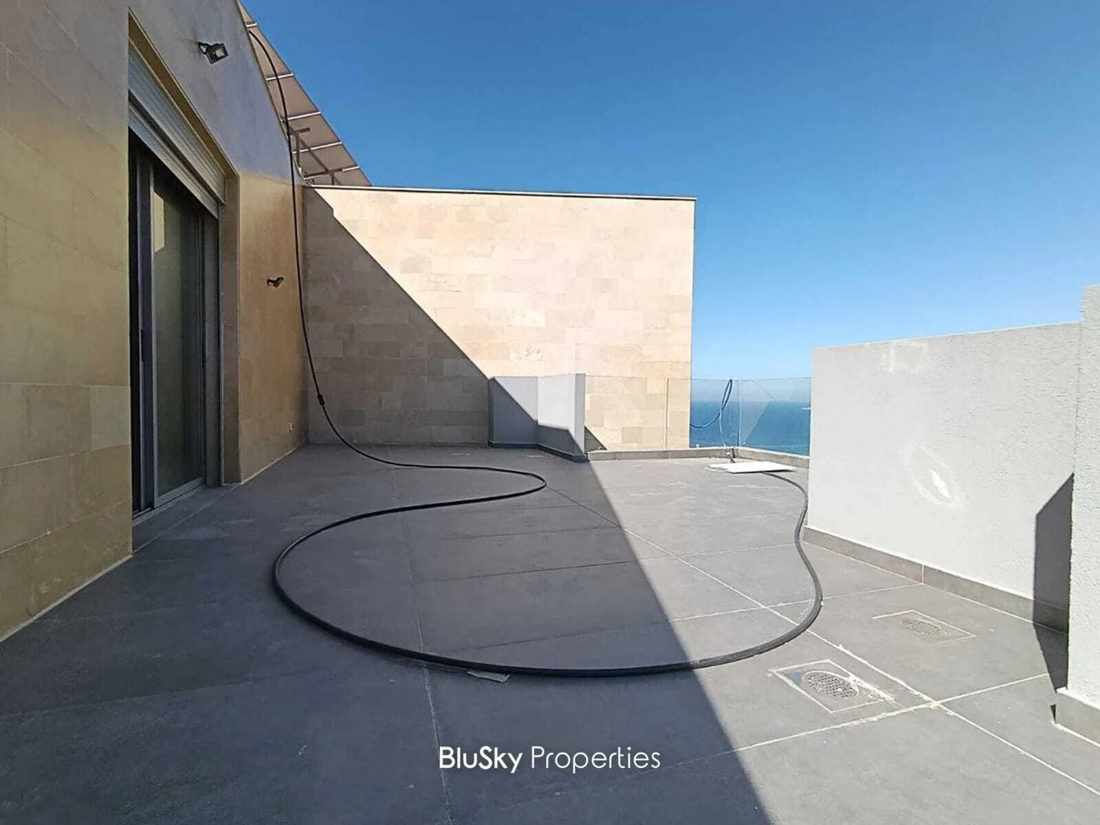 Apartment 256m² Terrace for Sale in Naher Ibrahim — الصورة 3