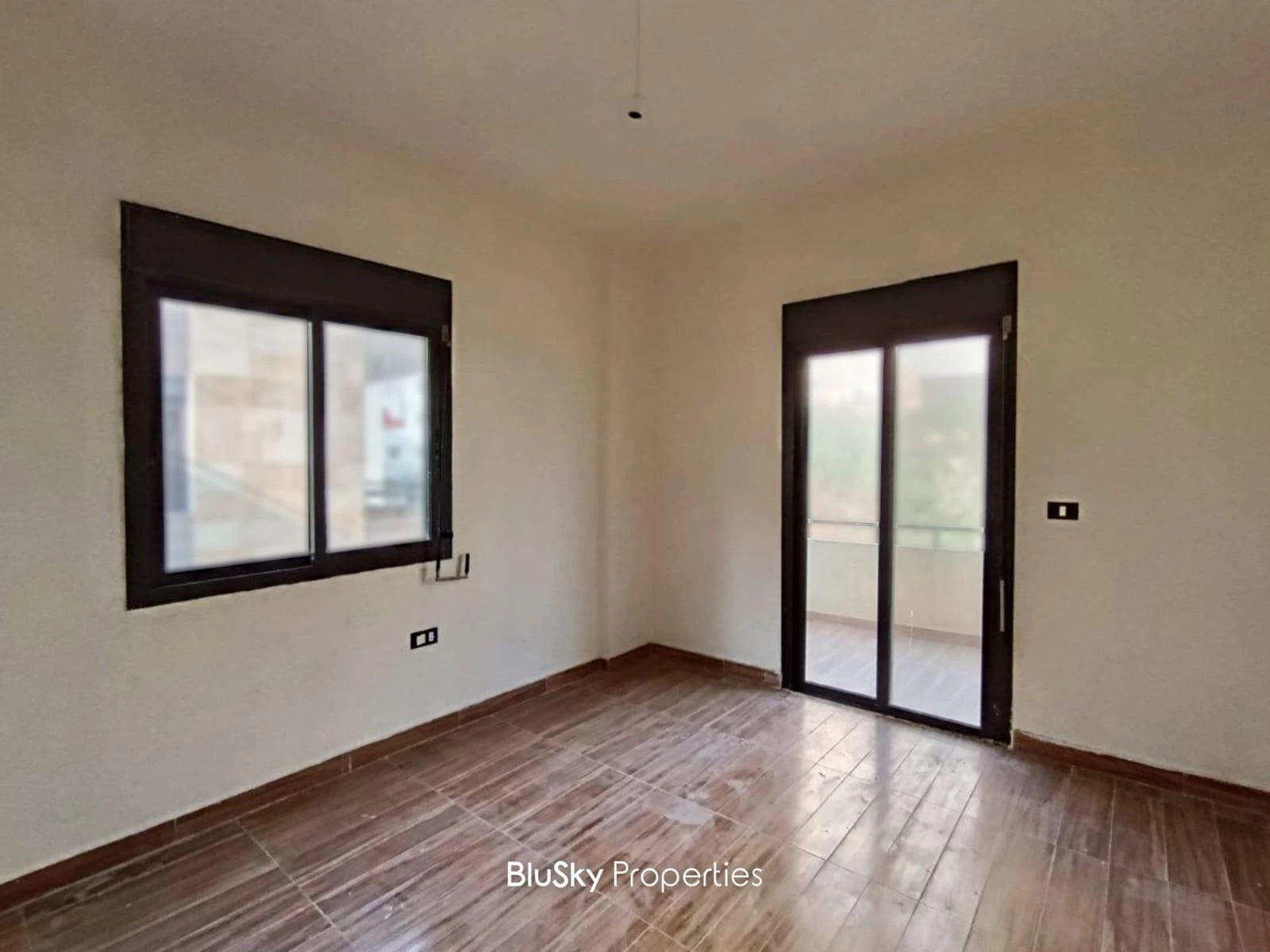Duplex 300m² Balcony for Rent in Naher Ibrahim — photo 3