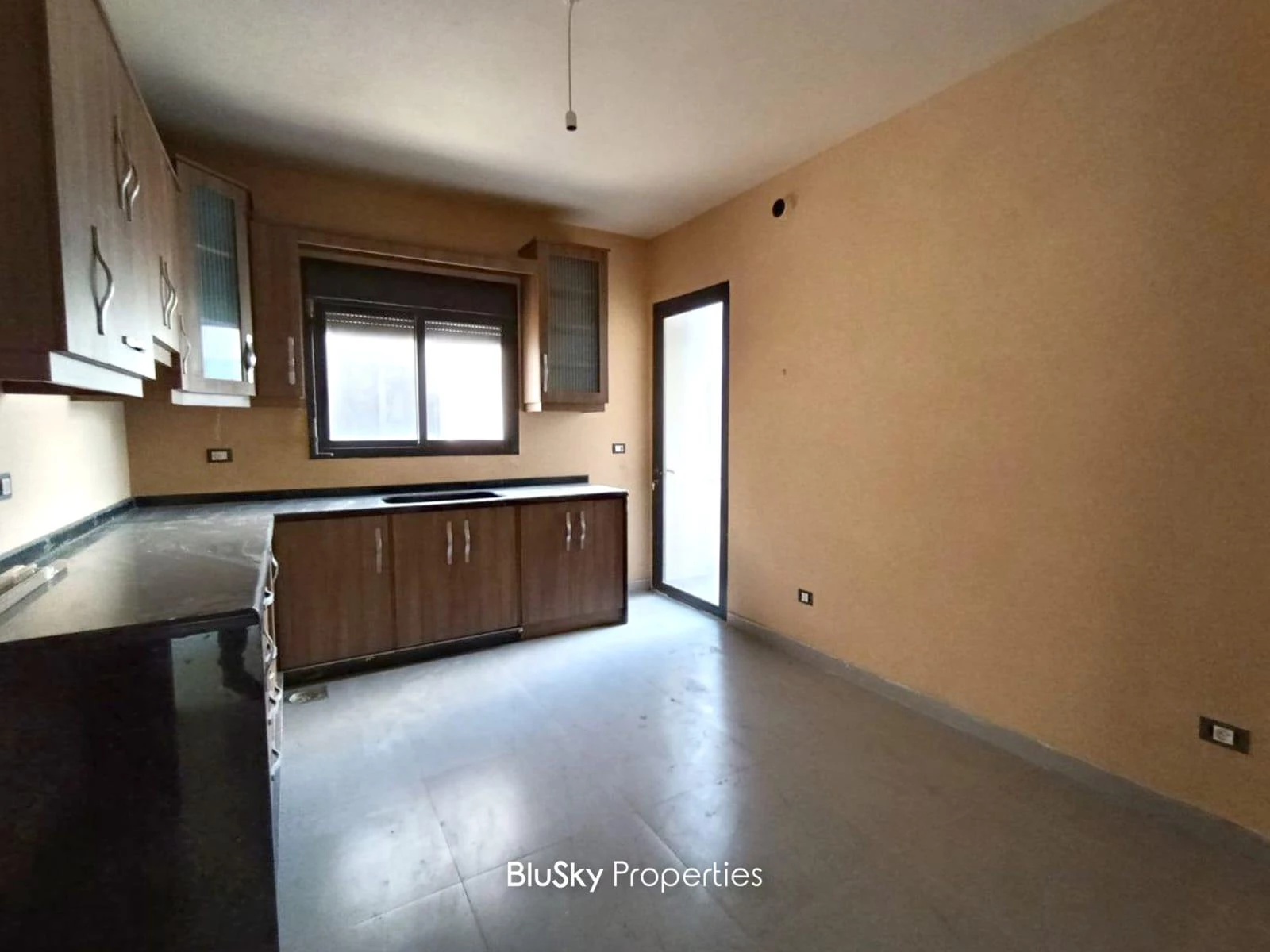 Duplex 300m² Balcony for Rent in Naher Ibrahim — photo 4