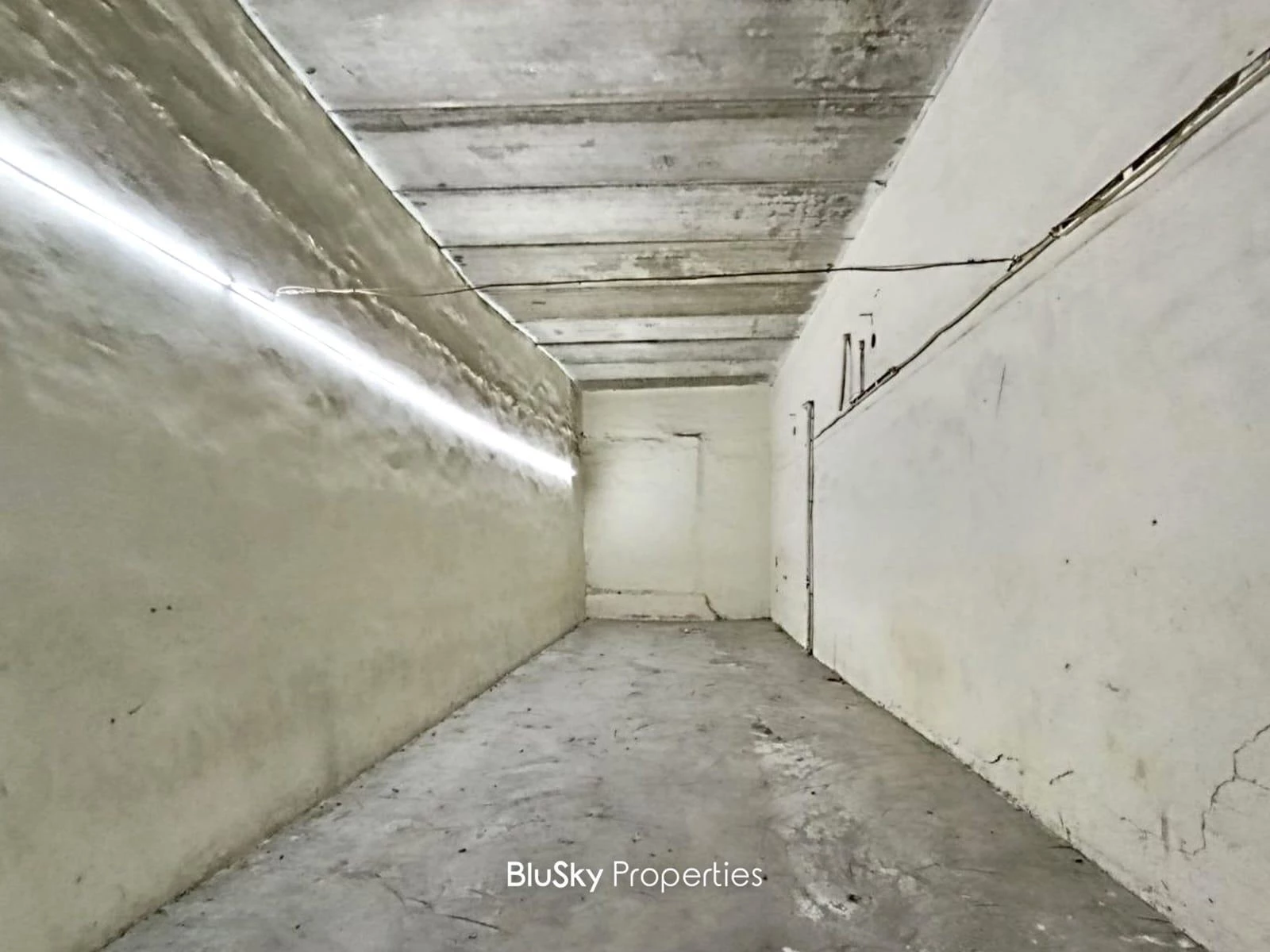 Warehouse 500m² for Rent in Naher Ibrahim — الصورة 4