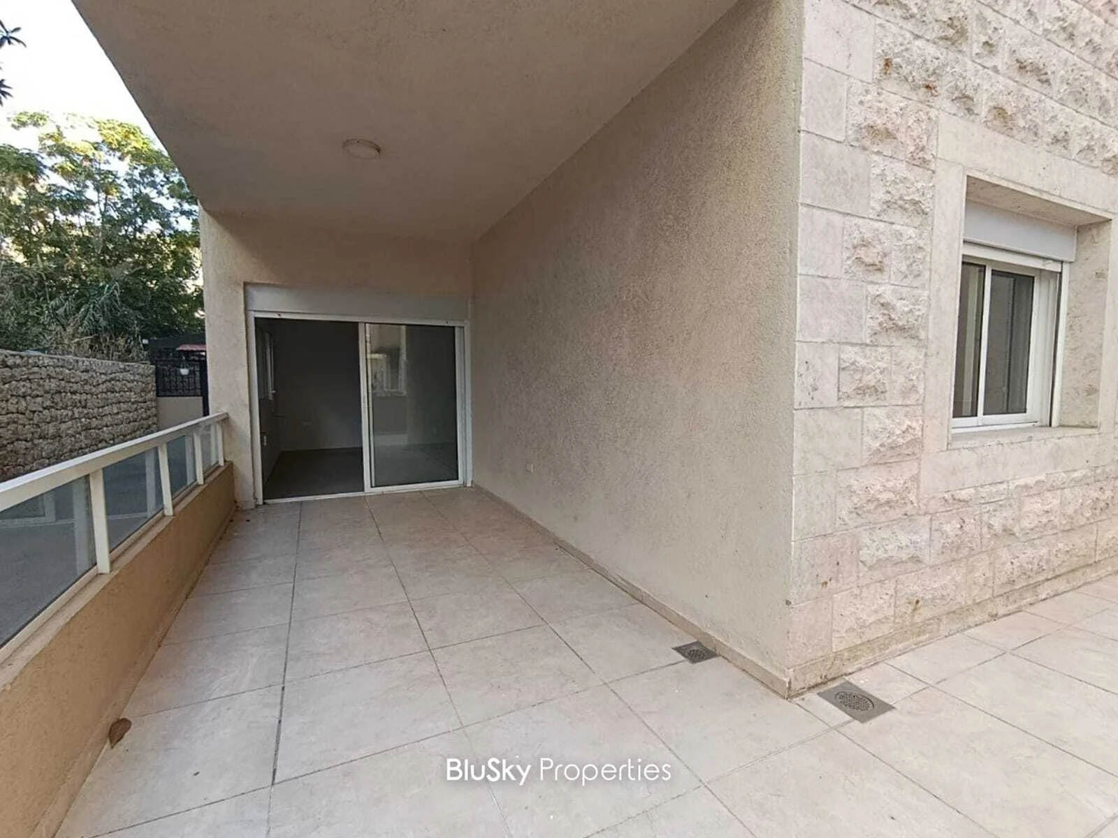 Apartment 90m² Terrace for Sale in Naher Ibrahim — photo 3