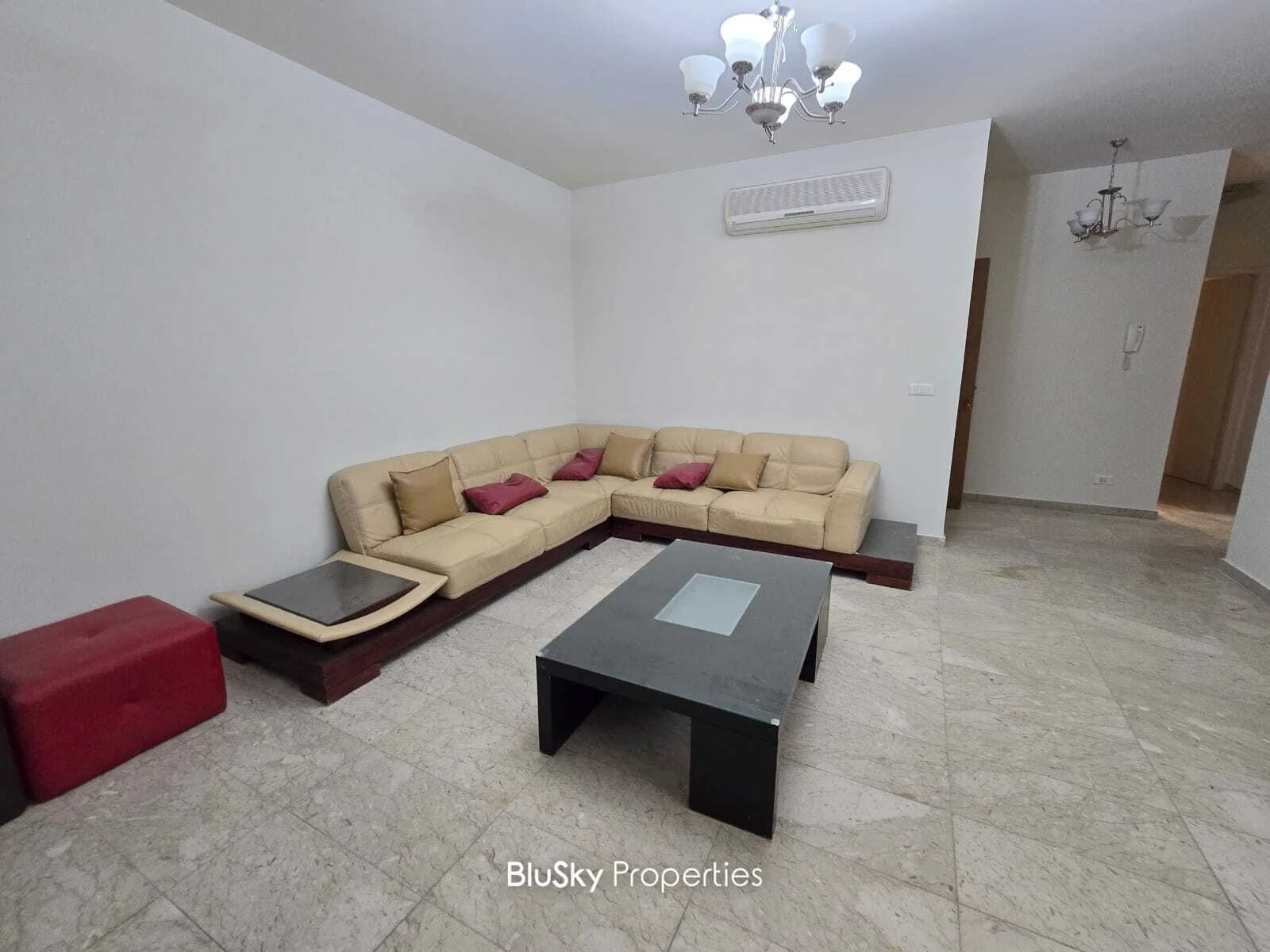 Apartment 160m² Balcony for Rent in New Rawda — photo 3