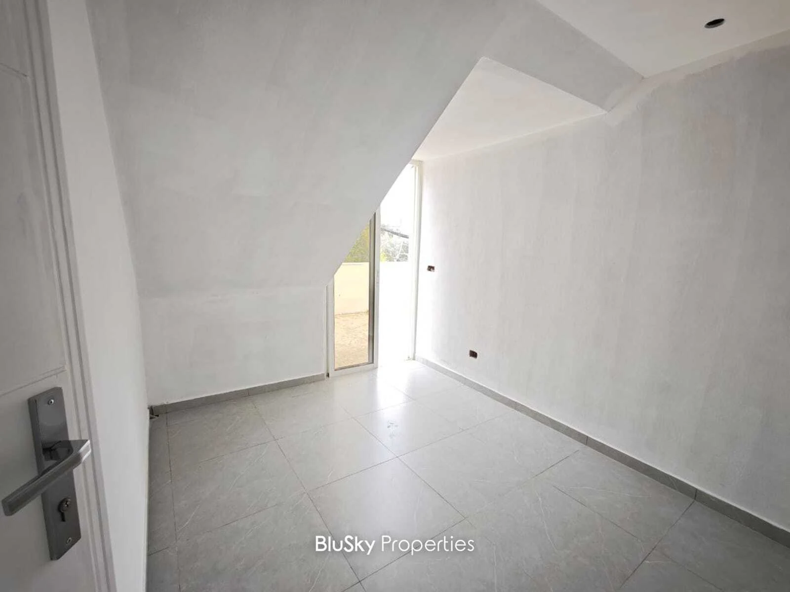 Duplex 140m² with Terrace for Sale in Ouyoun Broumana — photo 5