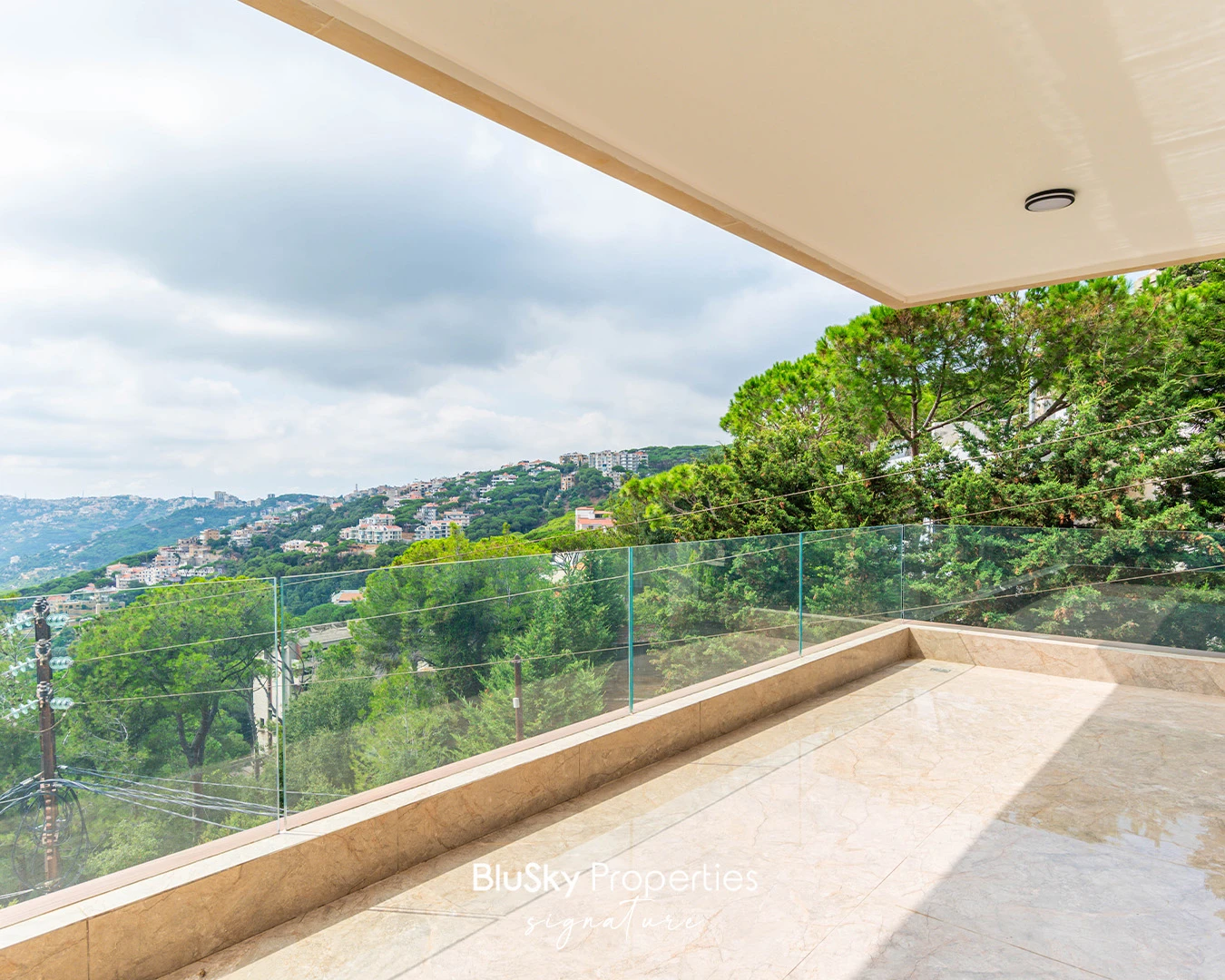 Apartment 173m² with Mountain View for Rent in Ouyoun Broumana — الصورة 3