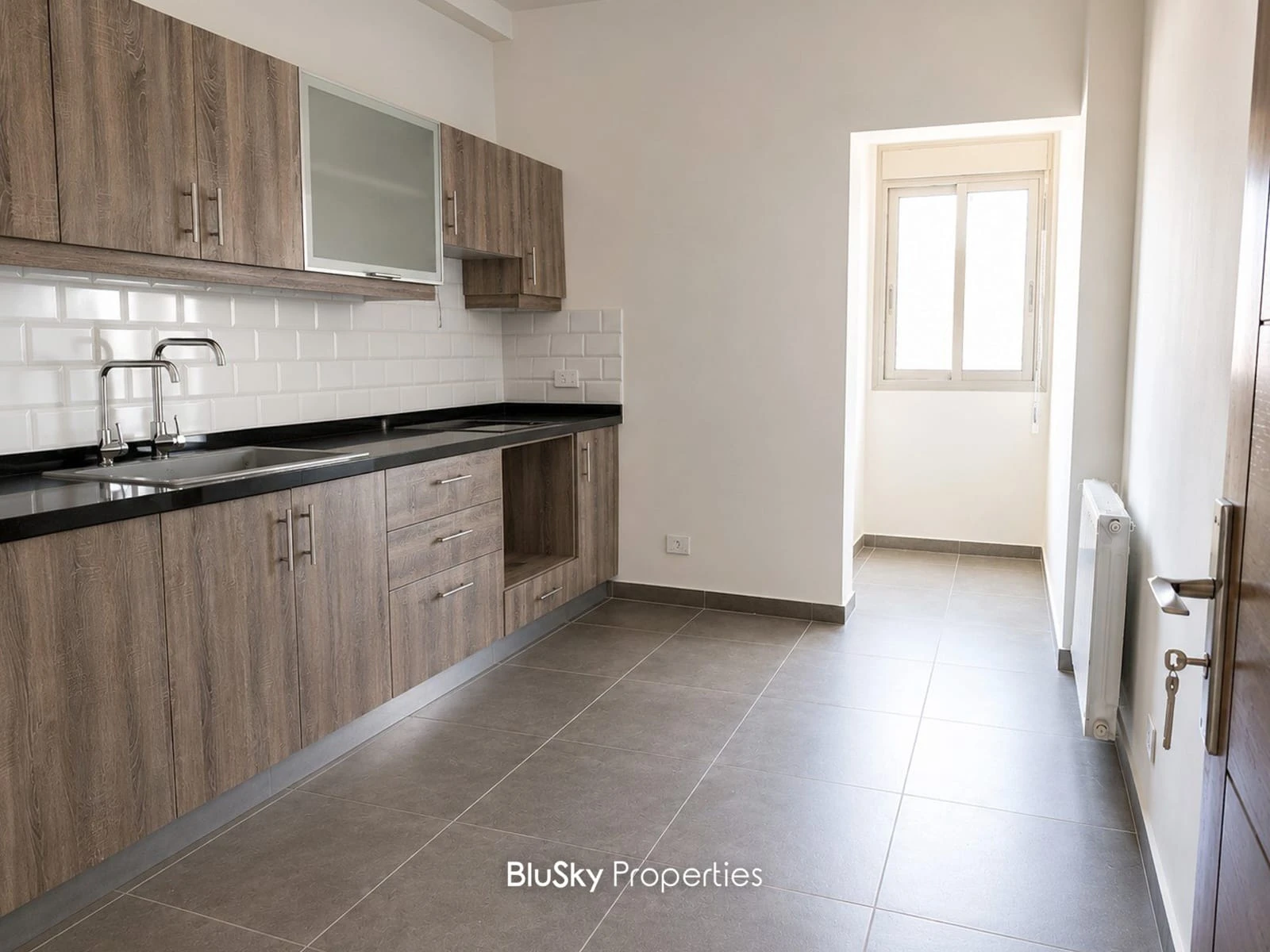 Apartment 175m² with Terrace for Sale in Ouyoun Broumana — الصورة 4