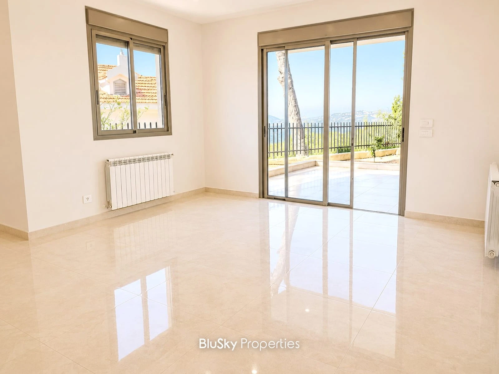 Apartment 175m² with Terrace for Sale in Ouyoun Broumana — الصورة 5