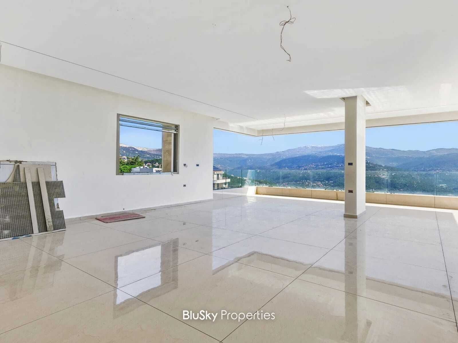 Apartment 275m² Mountain View for Sale in Ouyoun Broumana — الصورة 4
