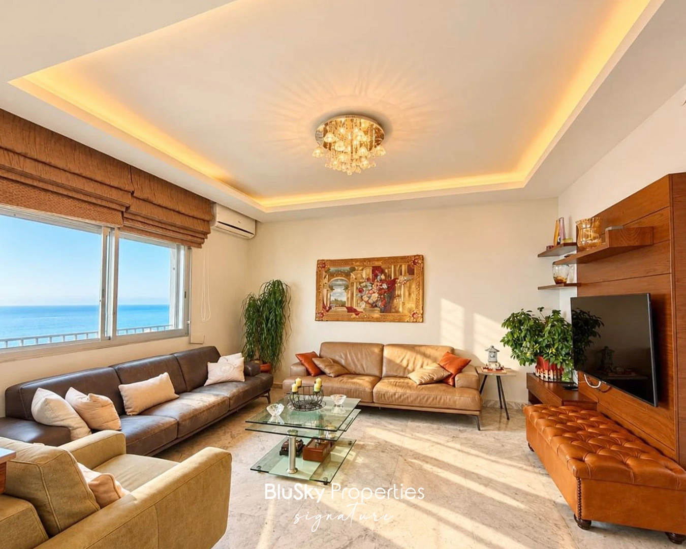 Duplex 280m² with Terrace for Sale in Okaibe