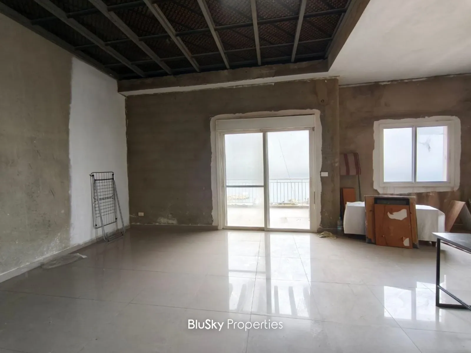 Duplex 300m² with Terrace for Sale or Rent in Okaibe — photo 4
