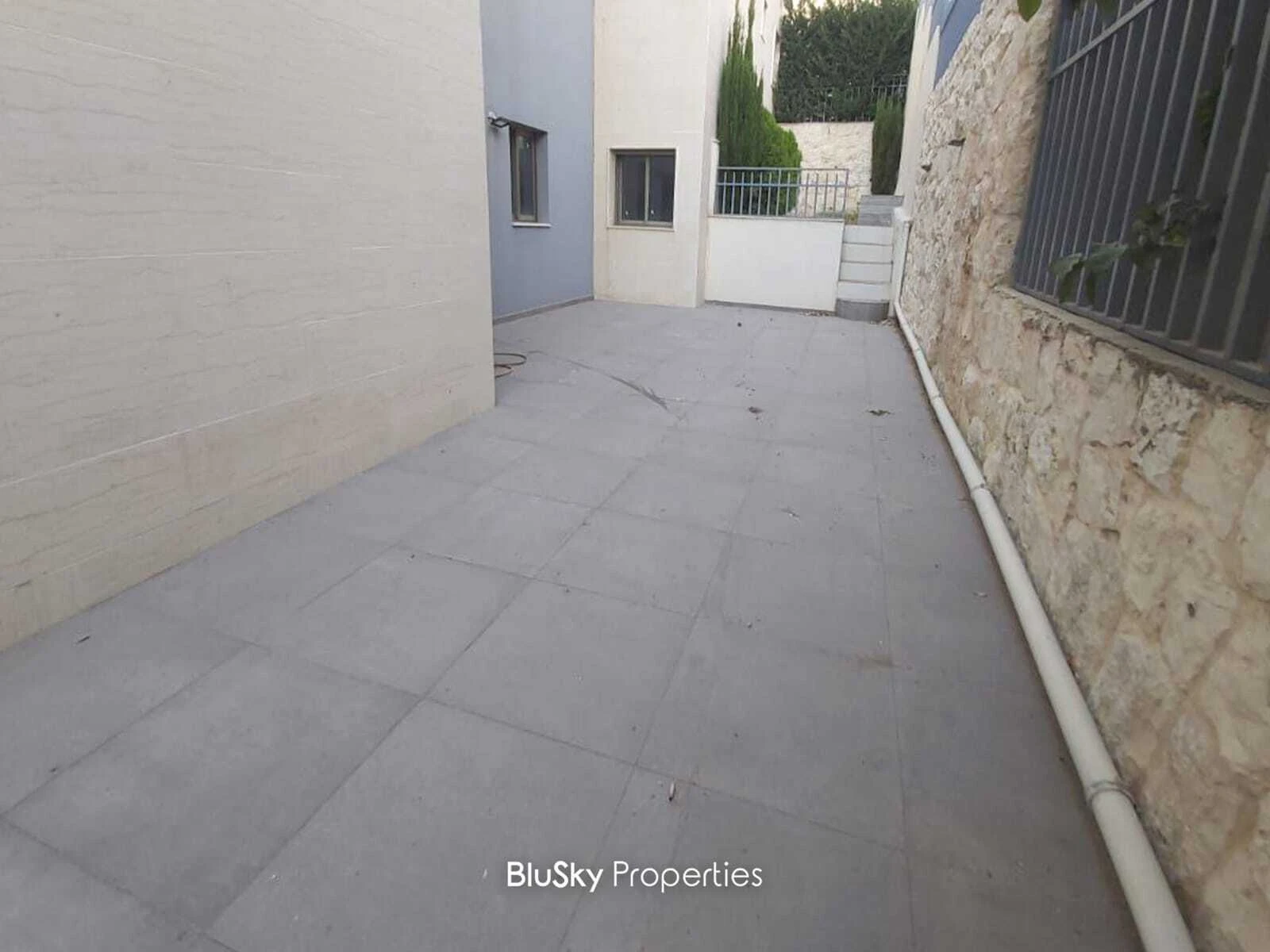 Apartment 95m² Terrace for Sale in Okaibe — photo 2