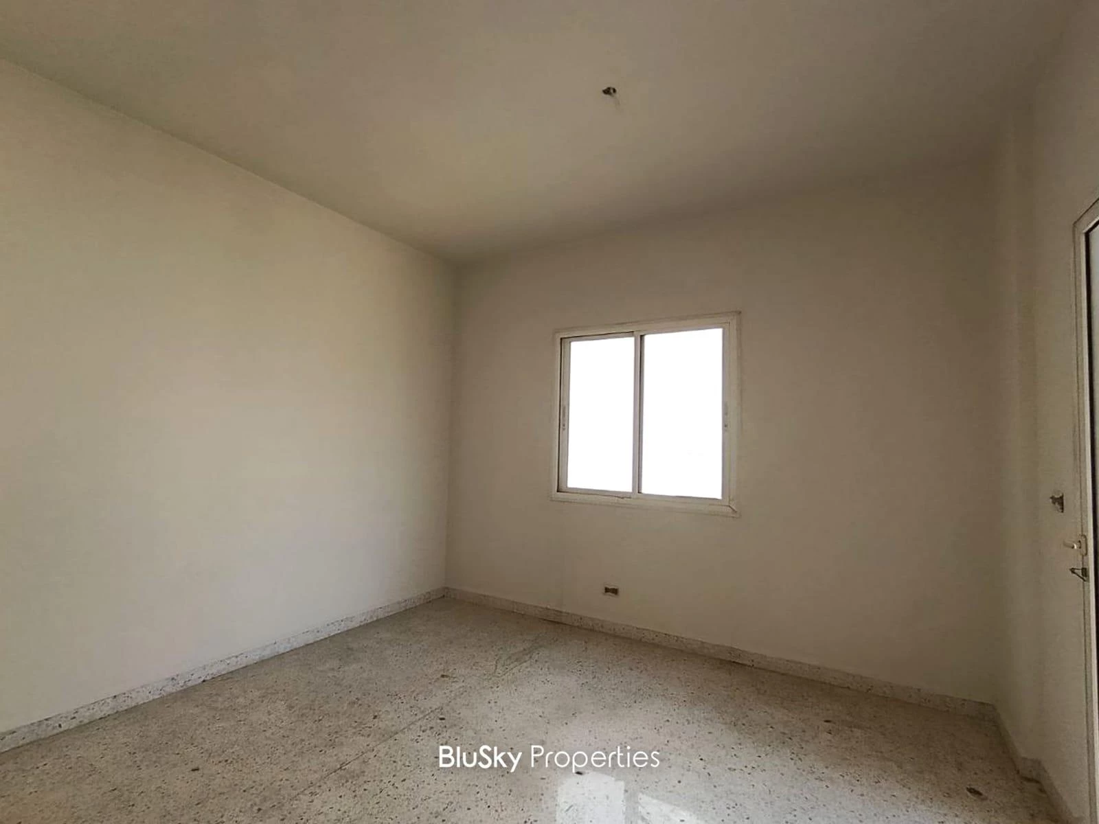 Duplex 210m² Terrace for Sale or Rent in Oqaibe — الصورة 5