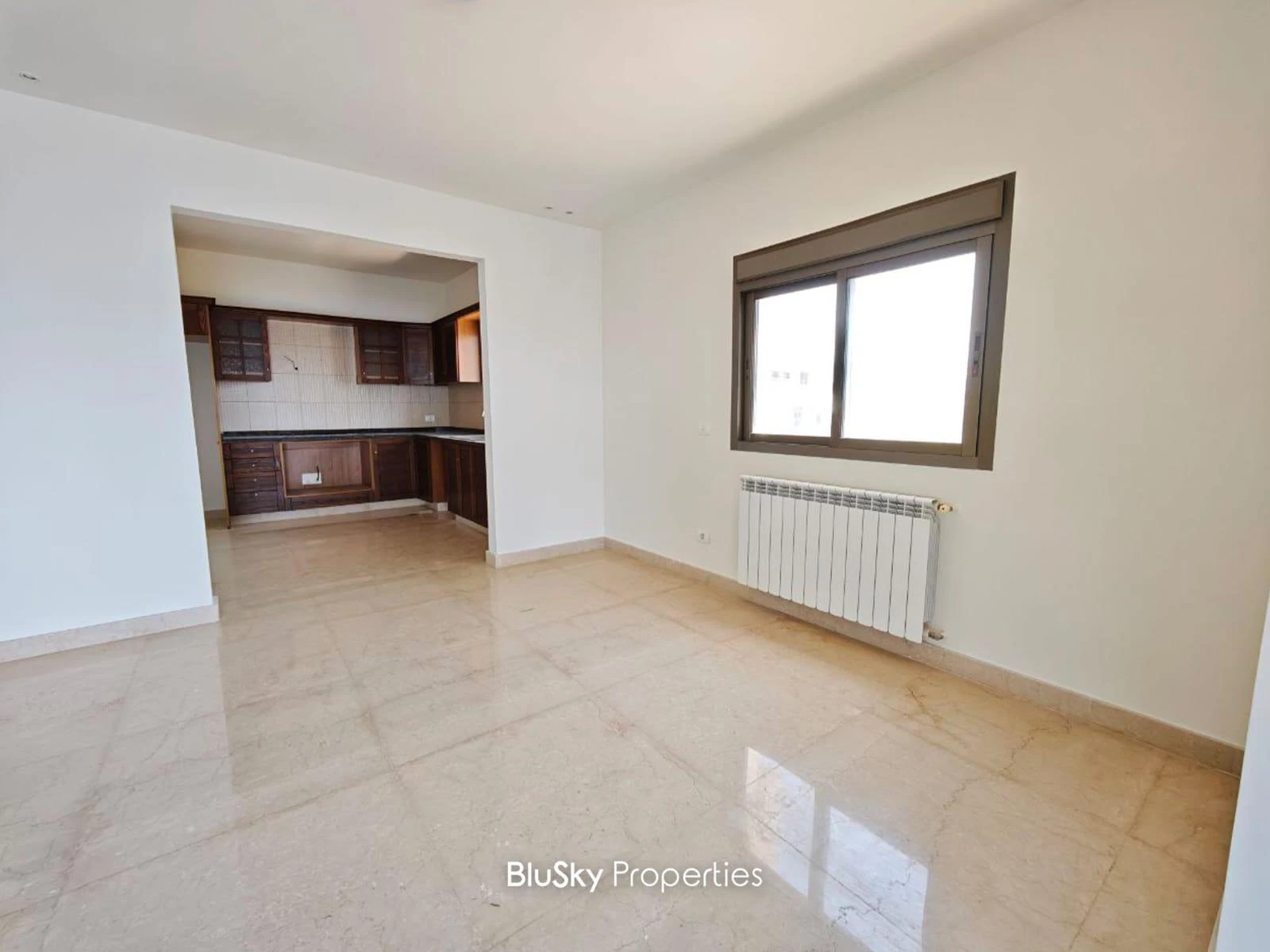 Apartment 220m² for Rent in Ouyoun — الصورة 2