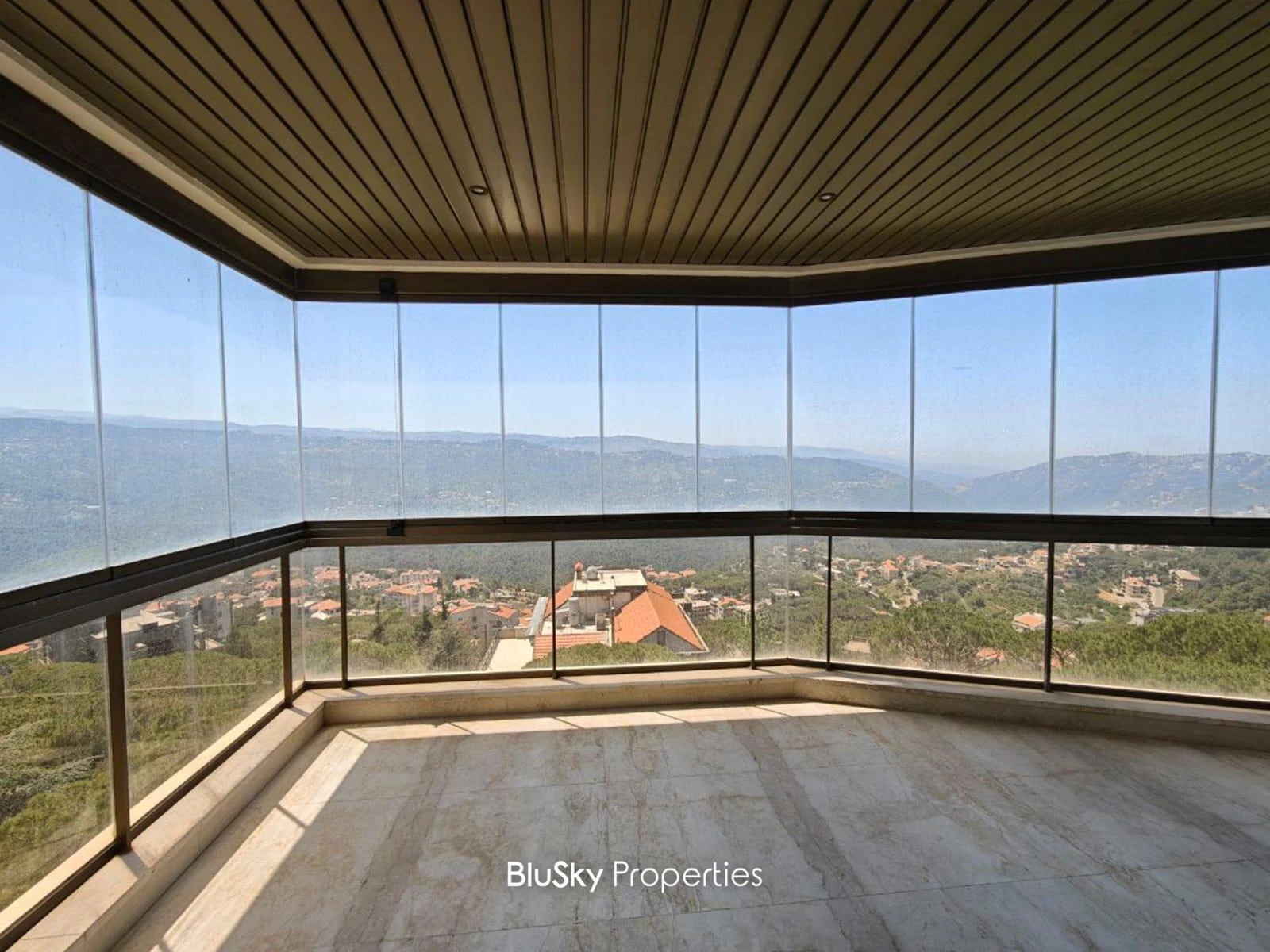 Apartment 220m² for Rent in Ouyoun — الصورة 3