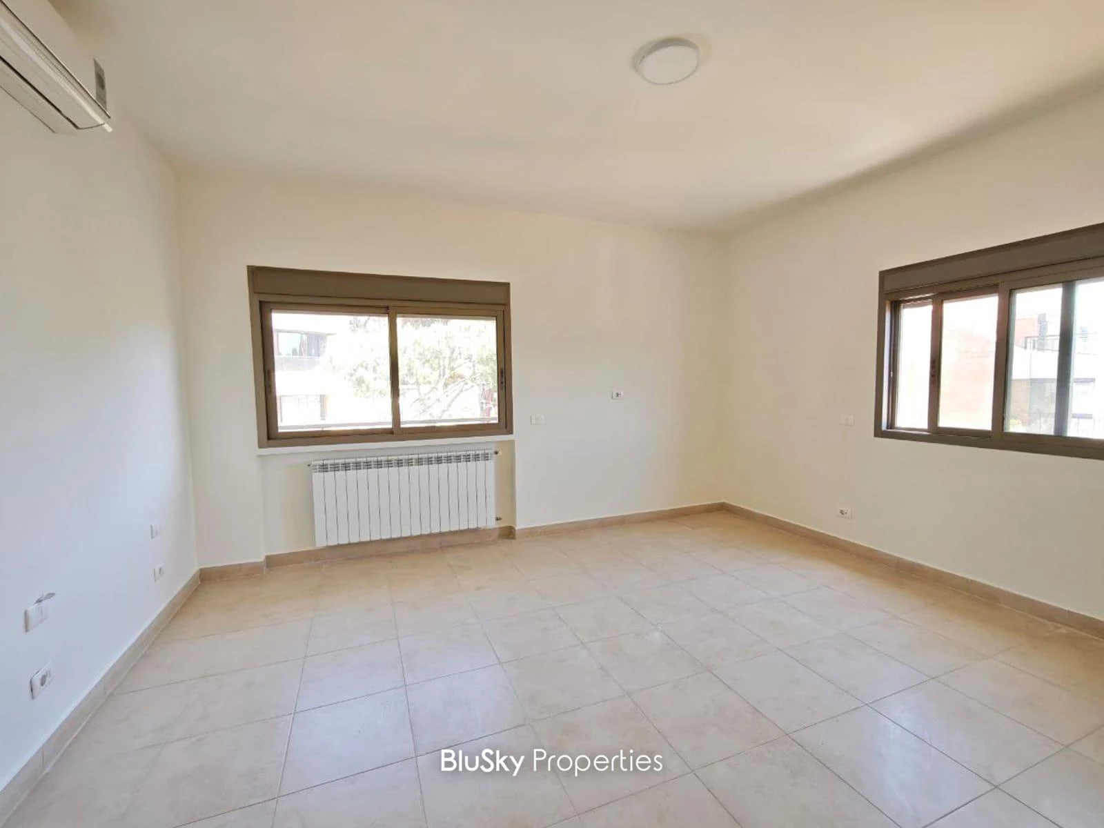 Apartment 220m² for Rent in Ouyoun — الصورة 5