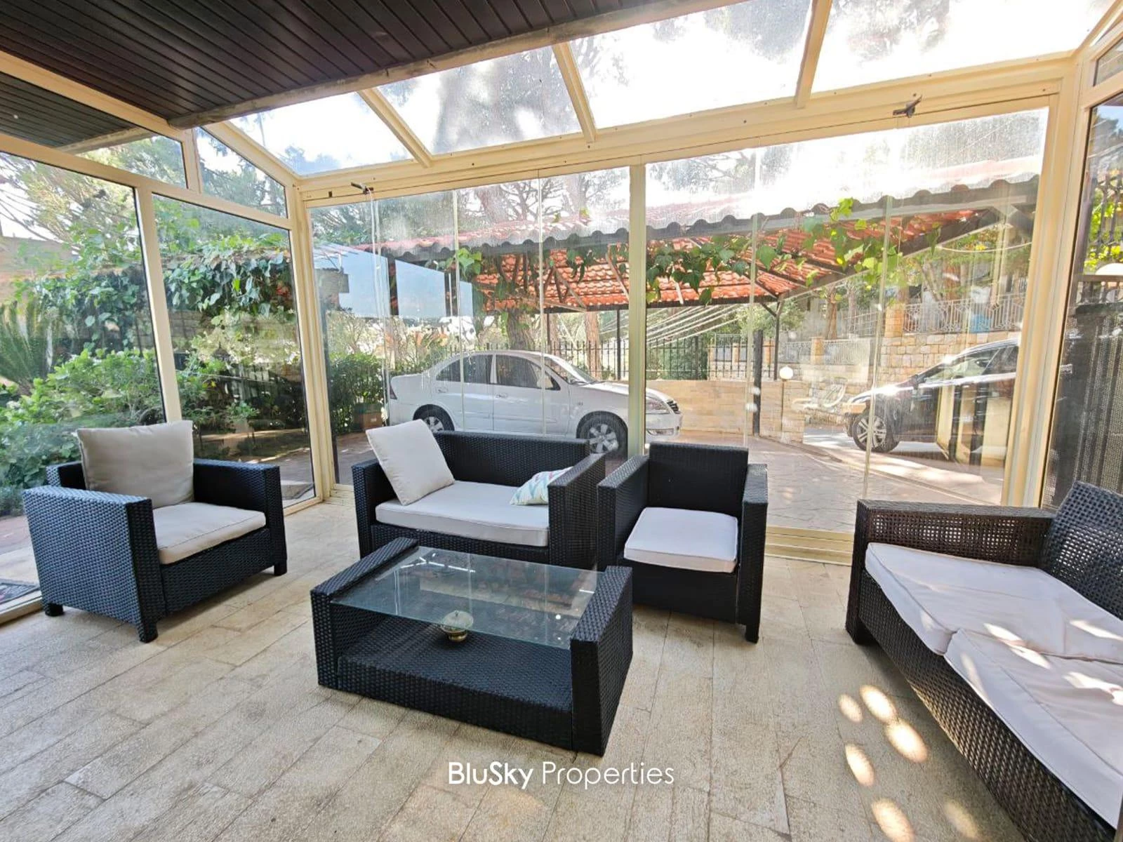 Apartment 220m² Garden for Rent in Ouyoun — الصورة 5