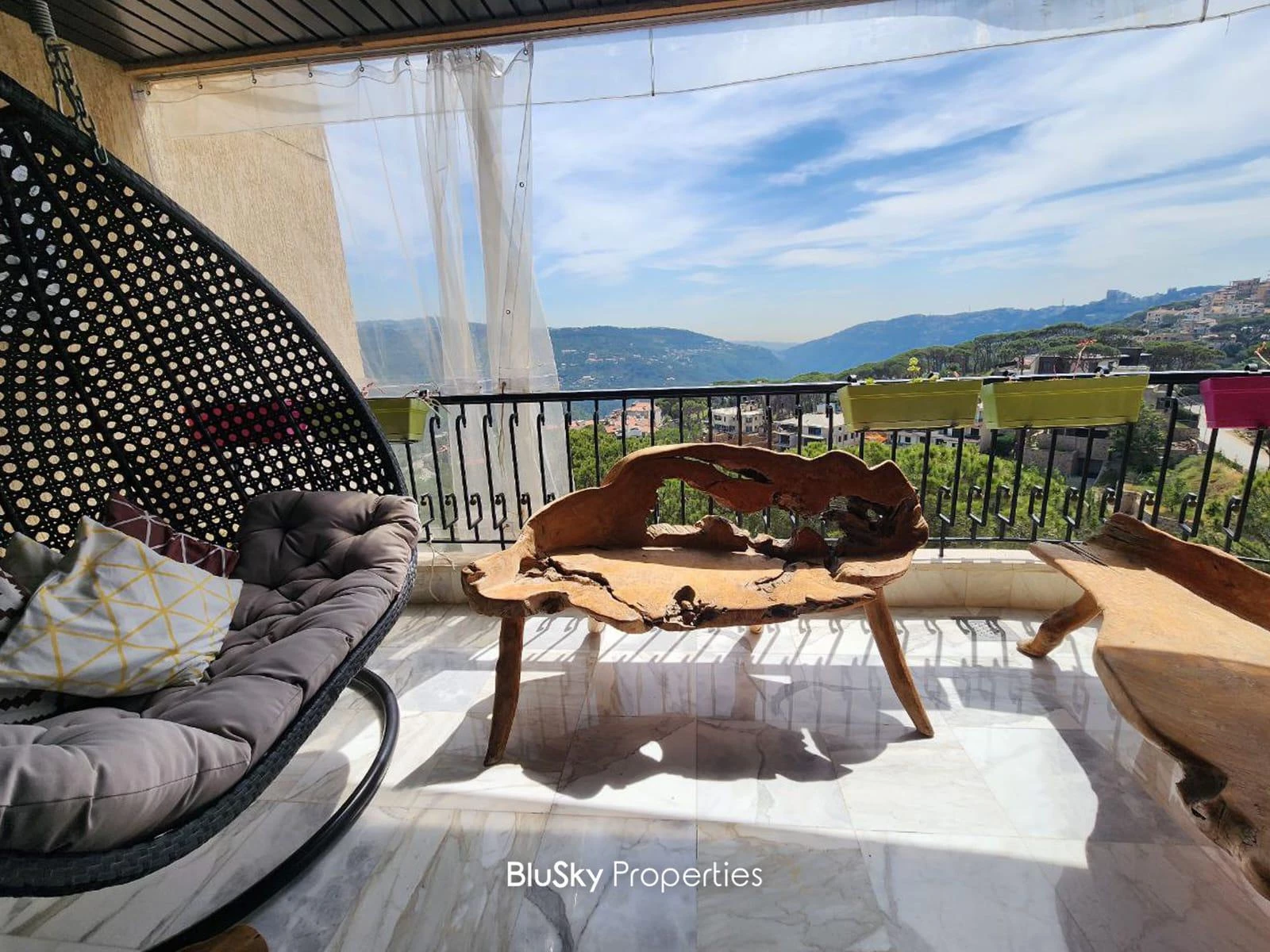 Duplex 253m² Balcony for Rent in Ouyoun — الصورة 2