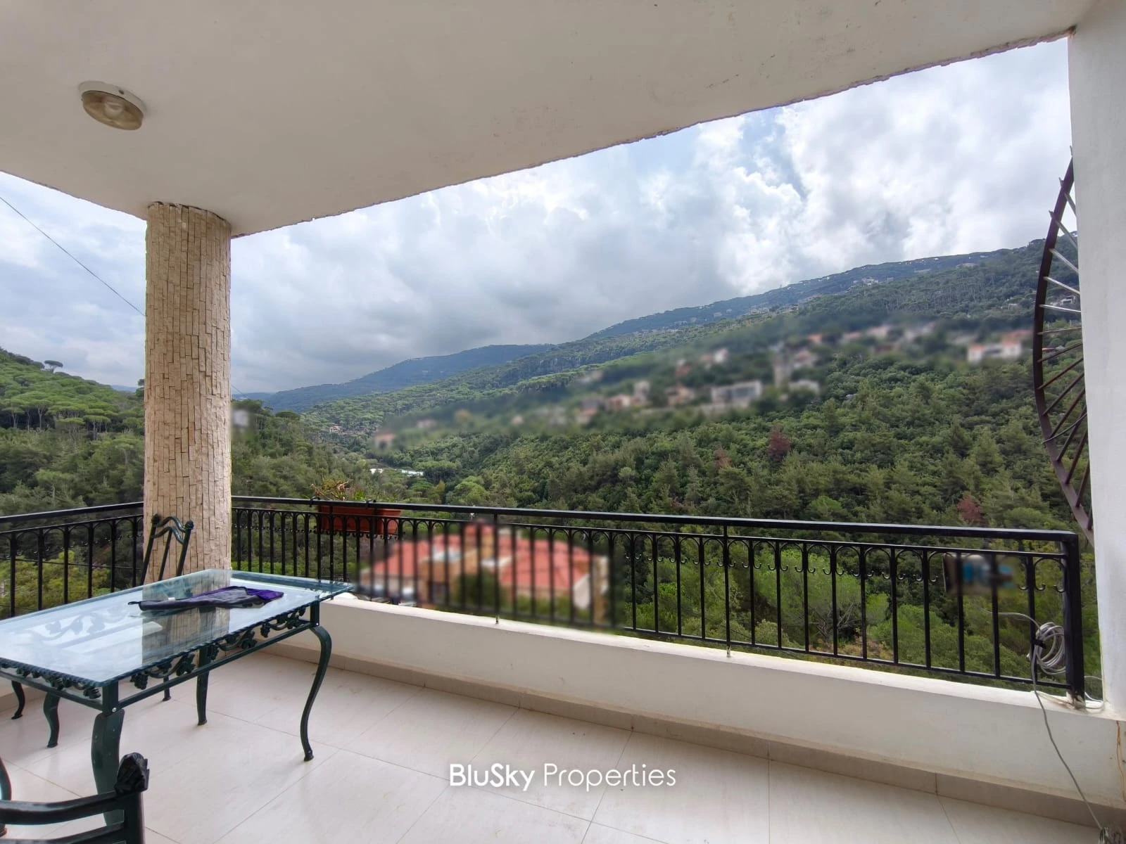 Apartment 180m² with Balcony for Rent in Qonnabet Baabdat — الصورة 3