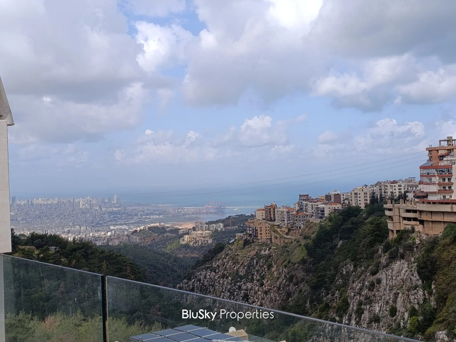 Apartment 120m² with Balcony for Sale in Qonnabet Broumana — photo 3