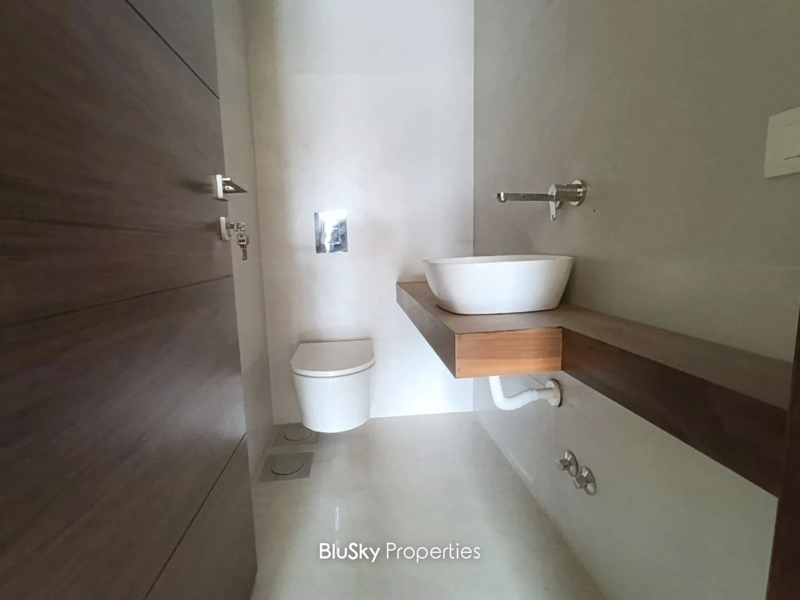 Apartment 120m² with Balcony for Sale in Qonnabet Broumana — photo 5