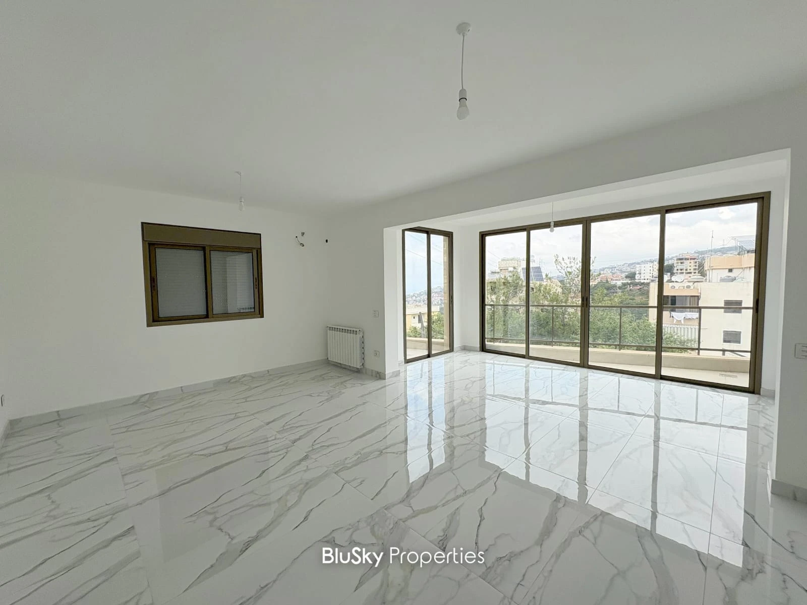 Apartment 130m² with Terrace for Sale in Qonnabet Broumana