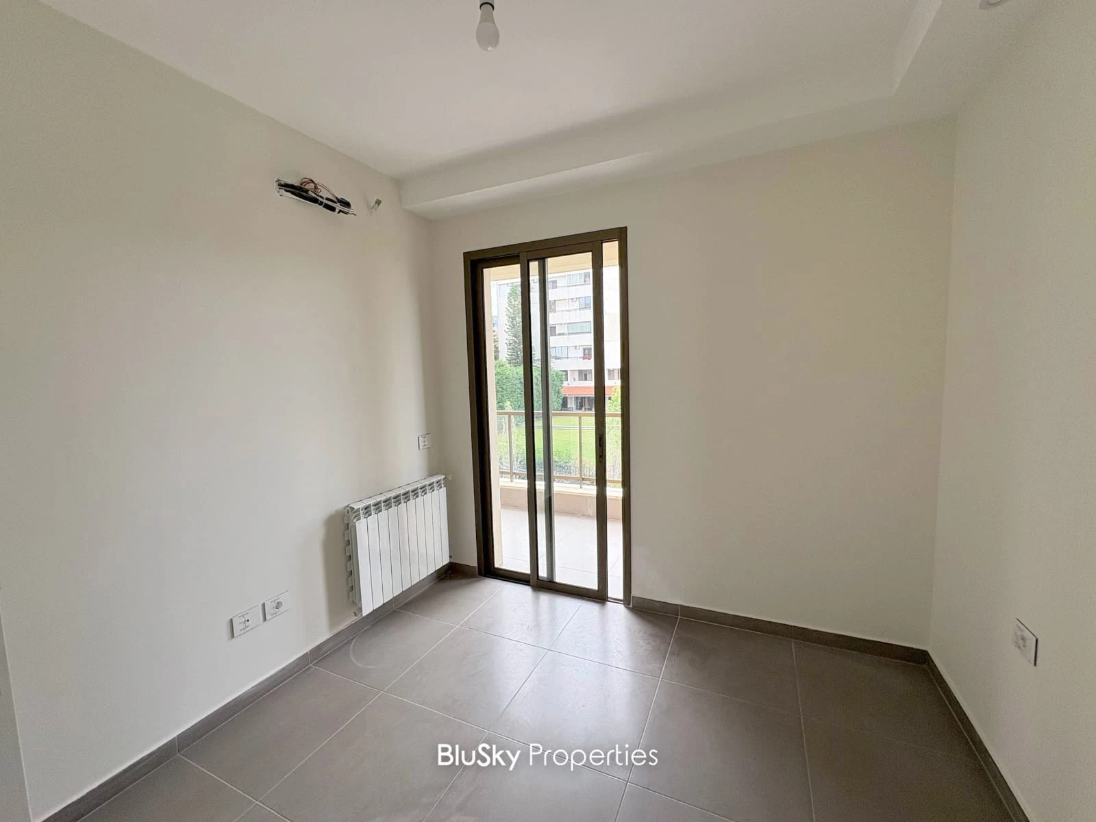 Apartment 140m² with Roof for Sale in Qonnabet Broumana — الصورة 2