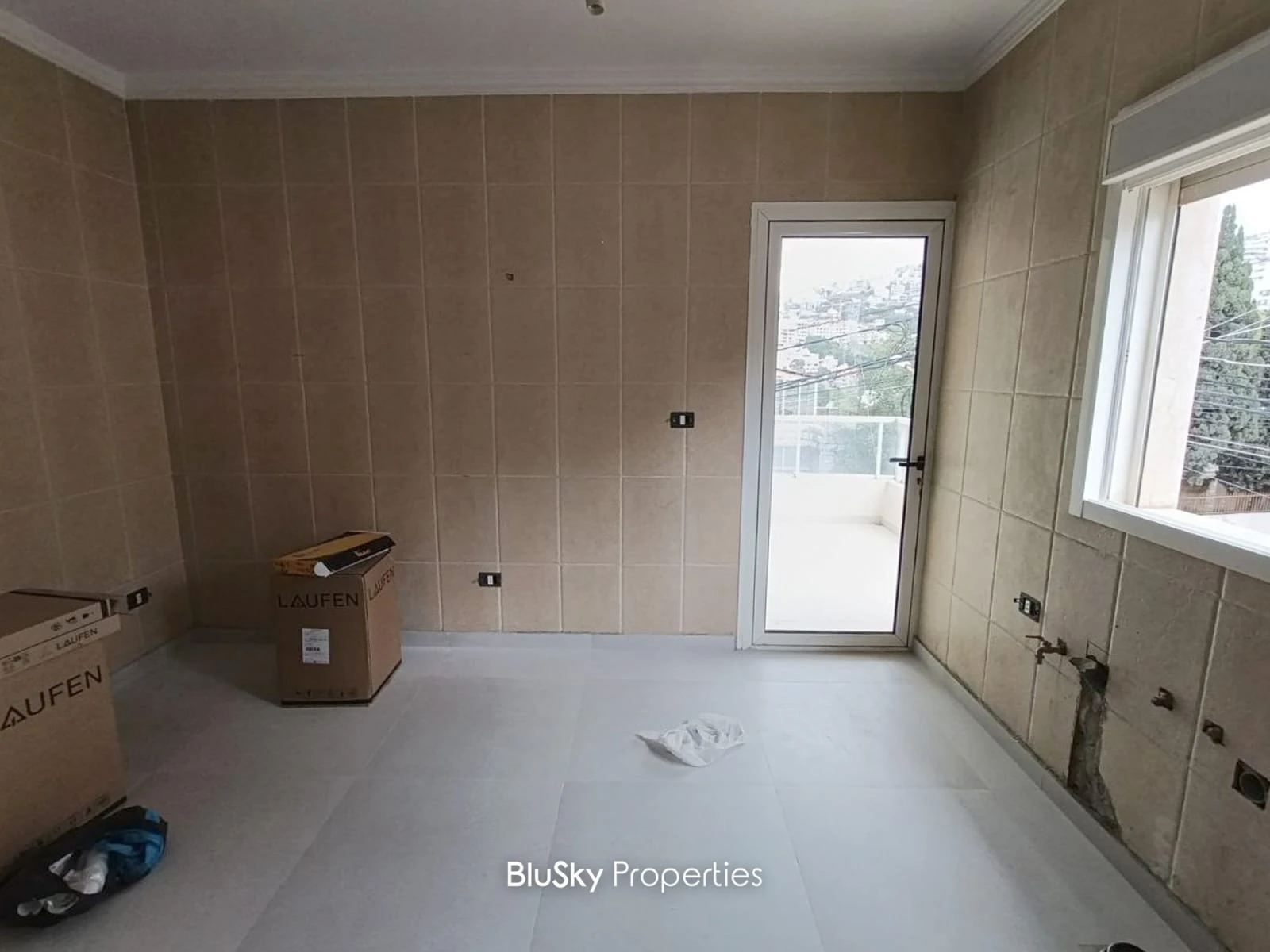 Apartment 155m² with Sea View for Sale in Qonnabet Broumana — الصورة 3