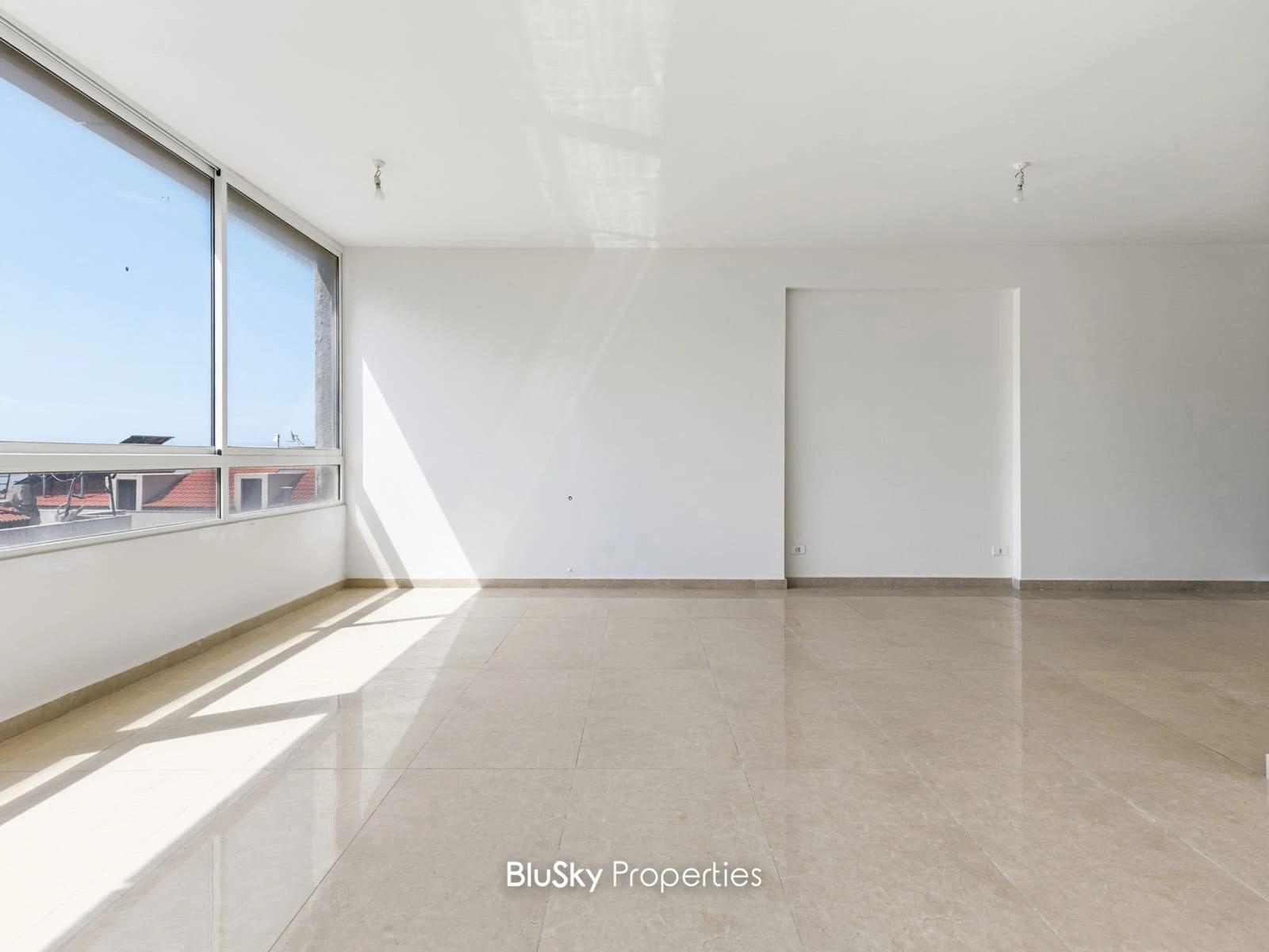 Apartment 175m² with Terrace for Sale in Qonnabet Broumana — الصورة 4