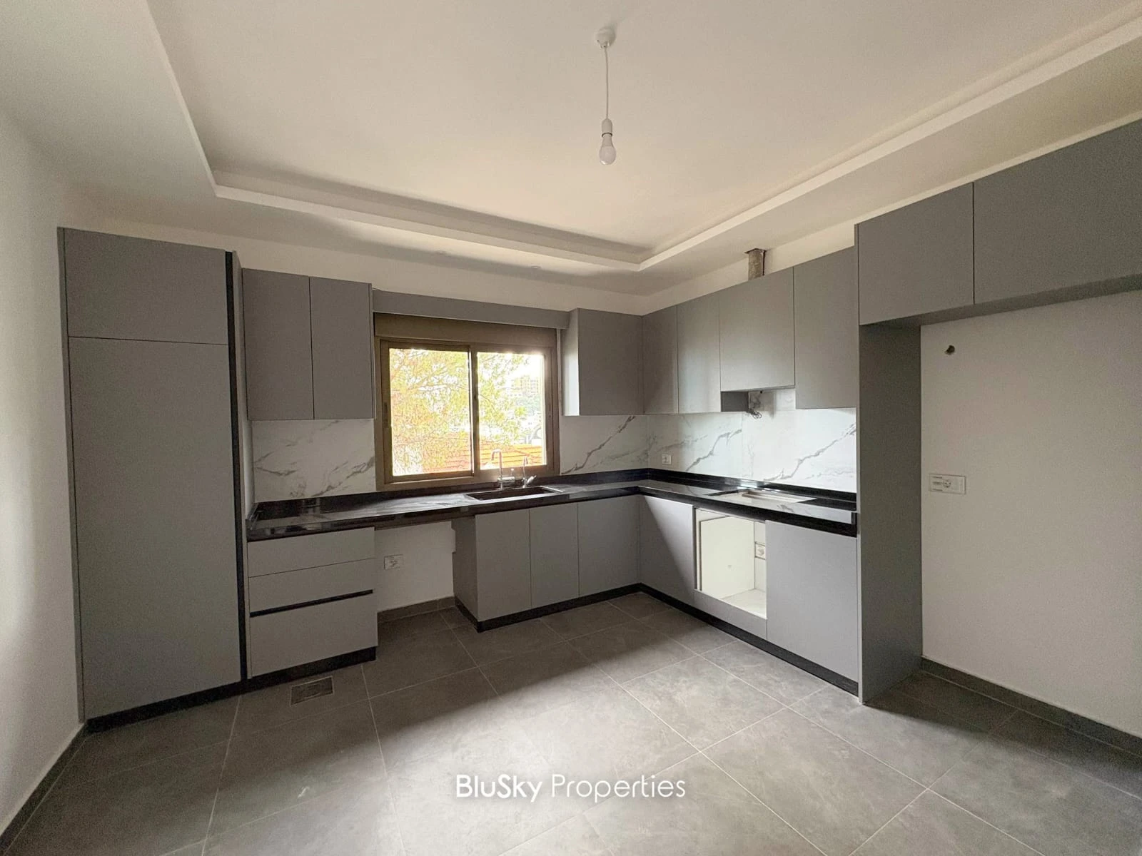 Apartment 180m² with Terrace for Sale in Qonnabet Broumana — photo 3