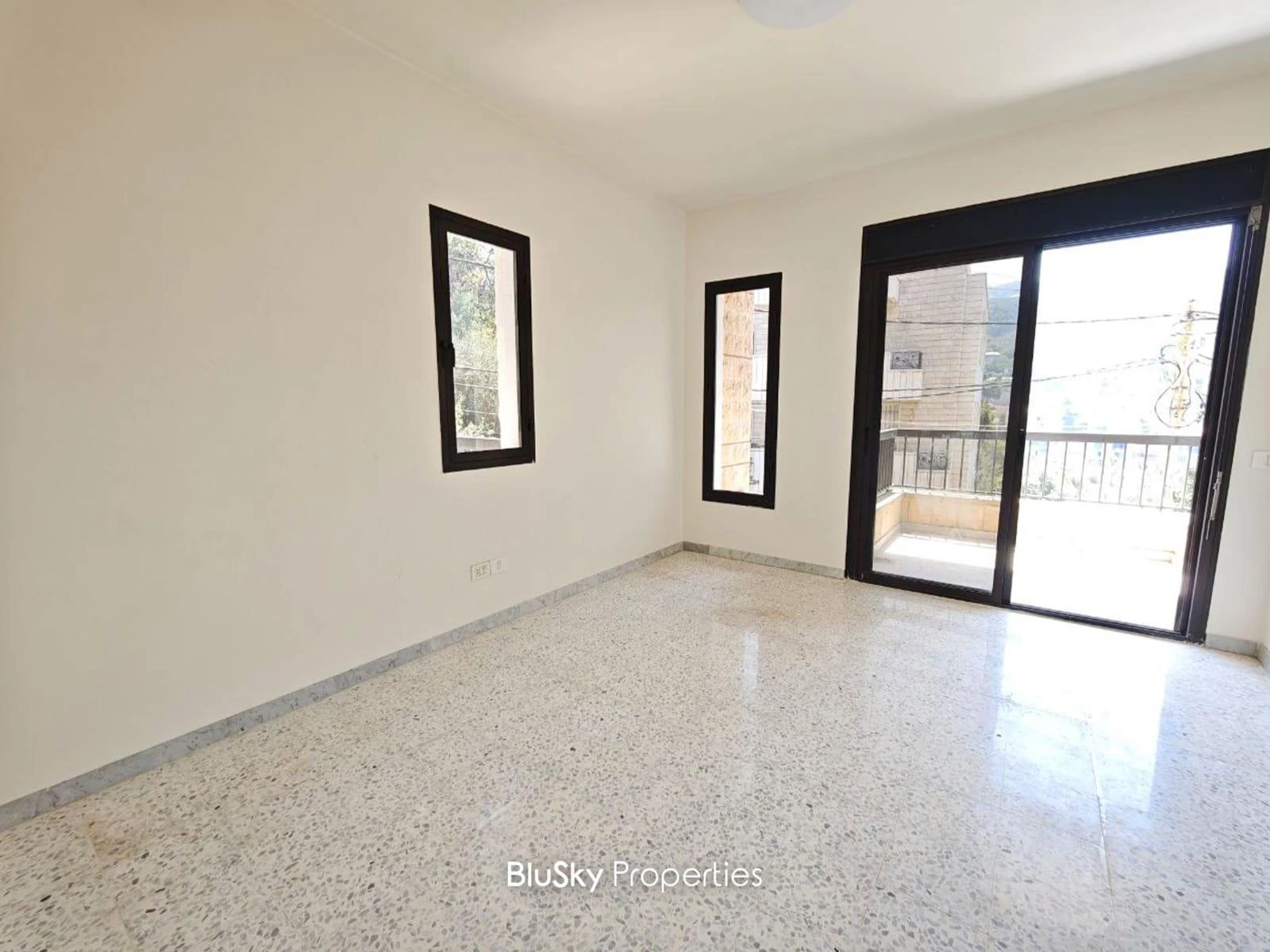 Apartment 240m² Mountain View for Rent in Qonnabet Broumana — الصورة 5