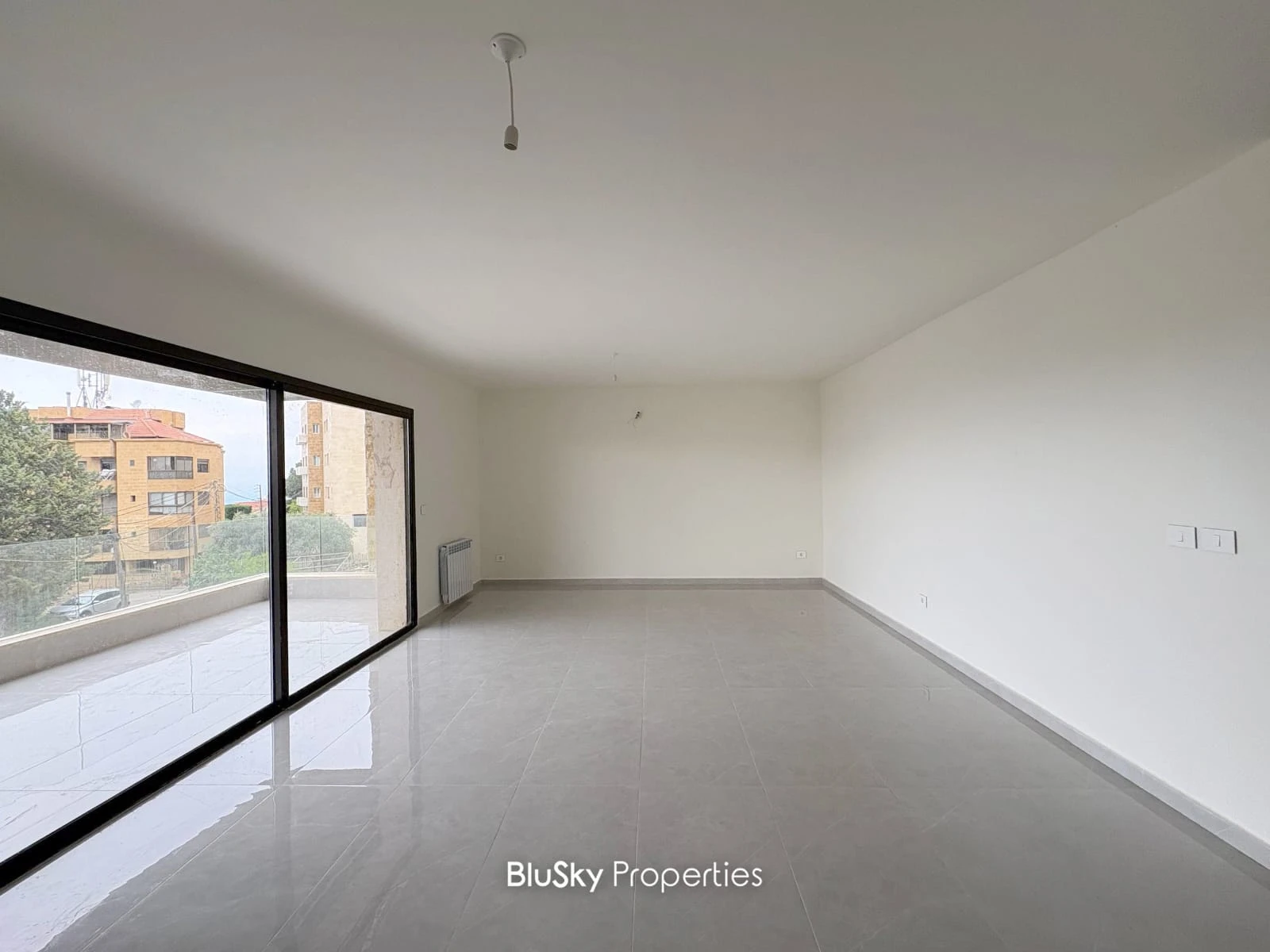 Apartment 240m² with Mountain View for Sale in Qonnabet Broumana
