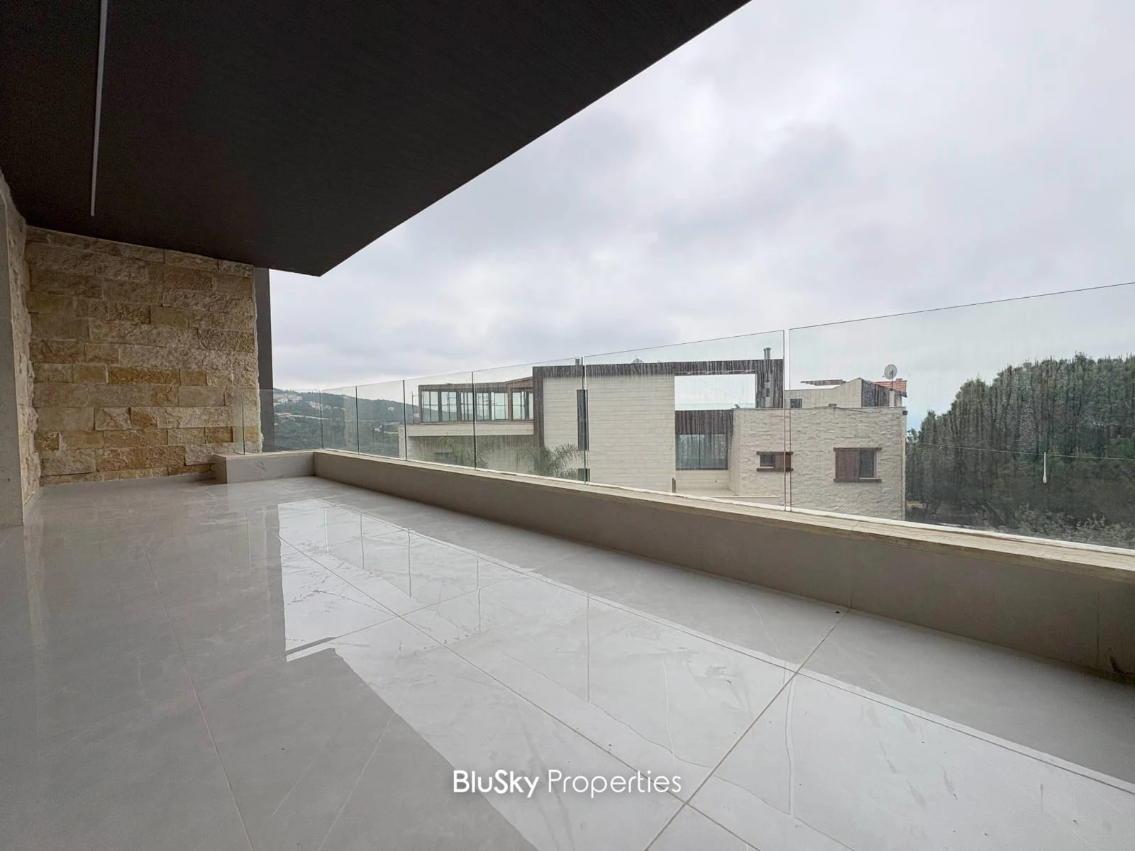 Apartment 240m² with Mountain View for Sale in Qonnabet Broumana — الصورة 2