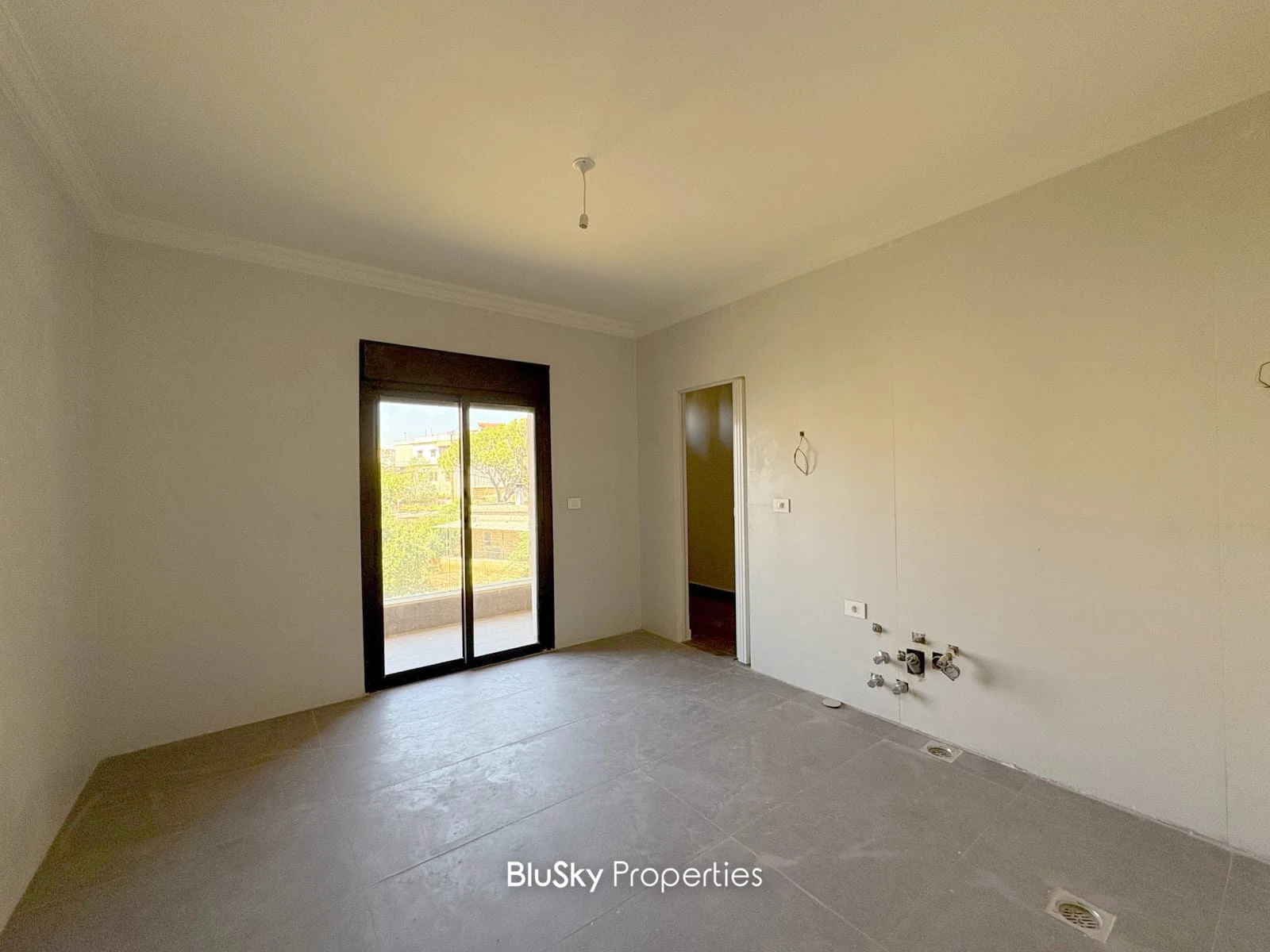 Apartment 240m² with Balcony for Sale in Qonnabet Broumana — photo 3