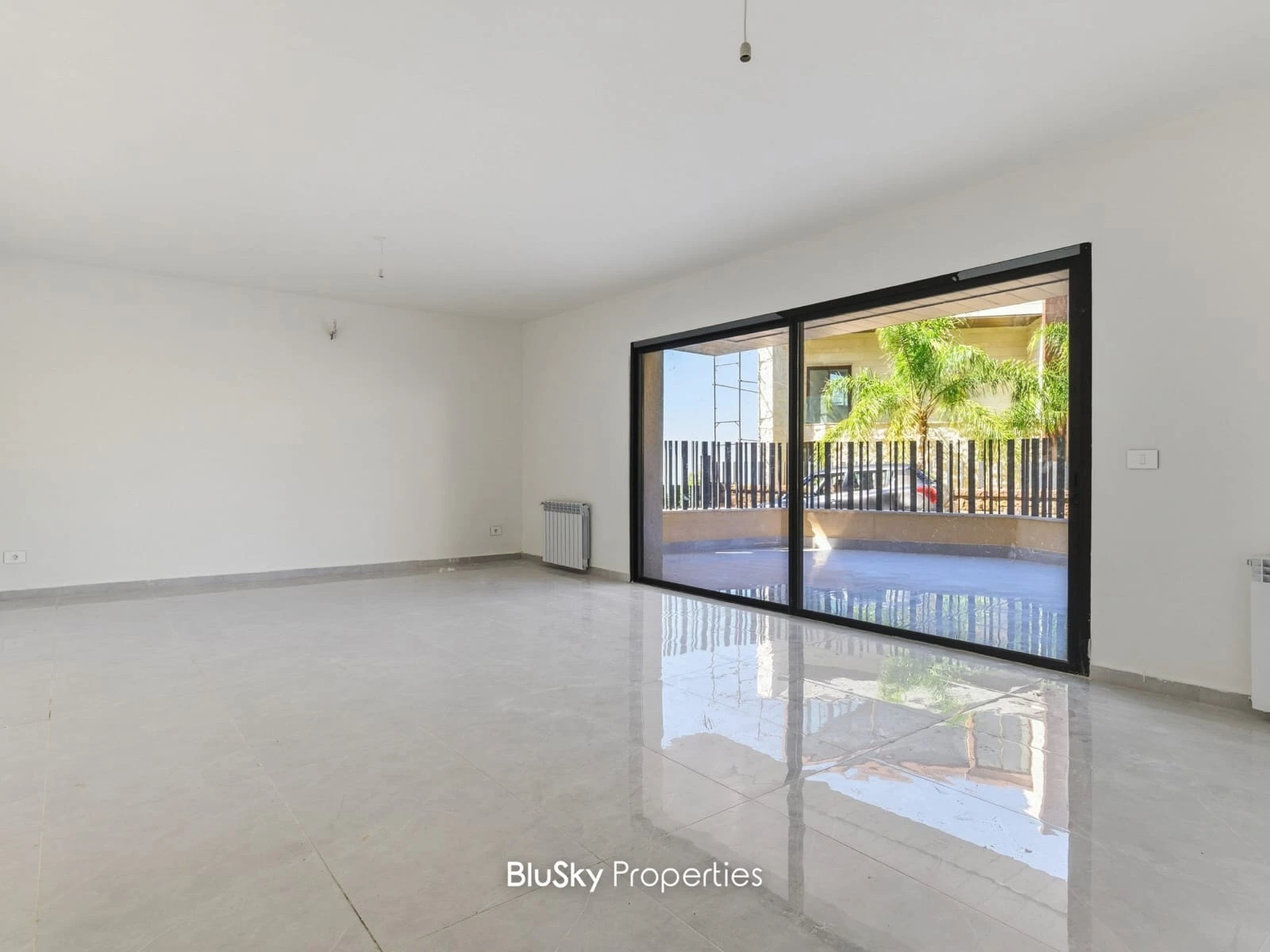 Apartment 240m² with Garden for Sale in Qonnabet Broumana